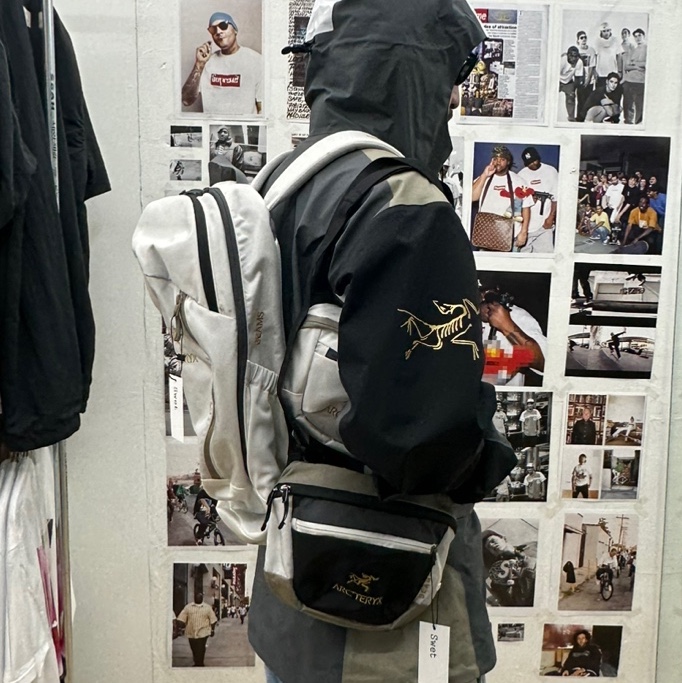 Arc'teryx x Beams Dimensions Beta Jacket Multi, Arc'teryx x Beams Mantis 26 Backpack White 착용 스타일