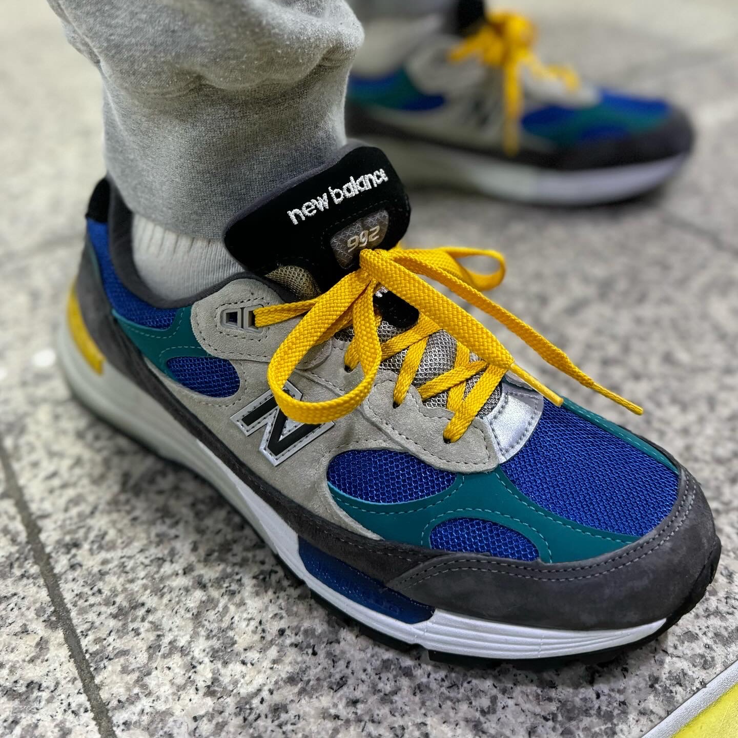 New Balance x Billy's 992 Made in USA Grey Blue Teal 착용 스타일