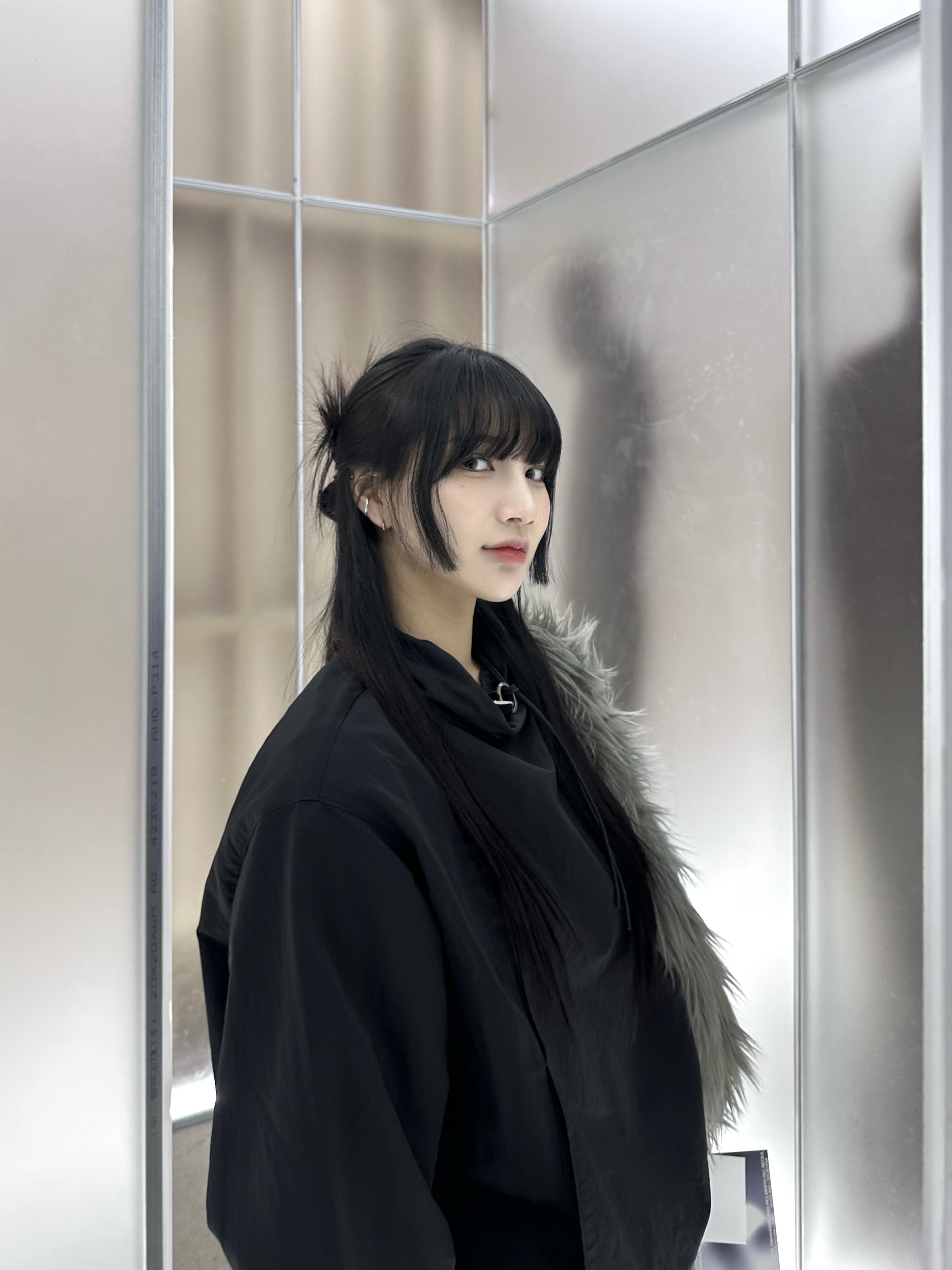 Our Legacy Ladon Leather Keychain Black, Sentiments No.321 Earcuff Silver 착용 스타일 - 1