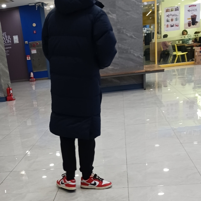 나이키 x 스투시 에어 페니 2 라탄 앤 라임스톤, 뉴발란스 992 메이드 인 USA 그레이 - D 스탠다드 착용 스타일 - 3
