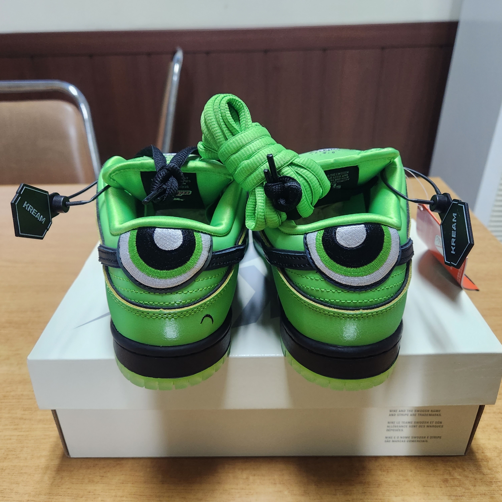 Nike x The Powerpuff Girls SB Dunk Low Pro QS Buttercup 착용 스타일 - 4