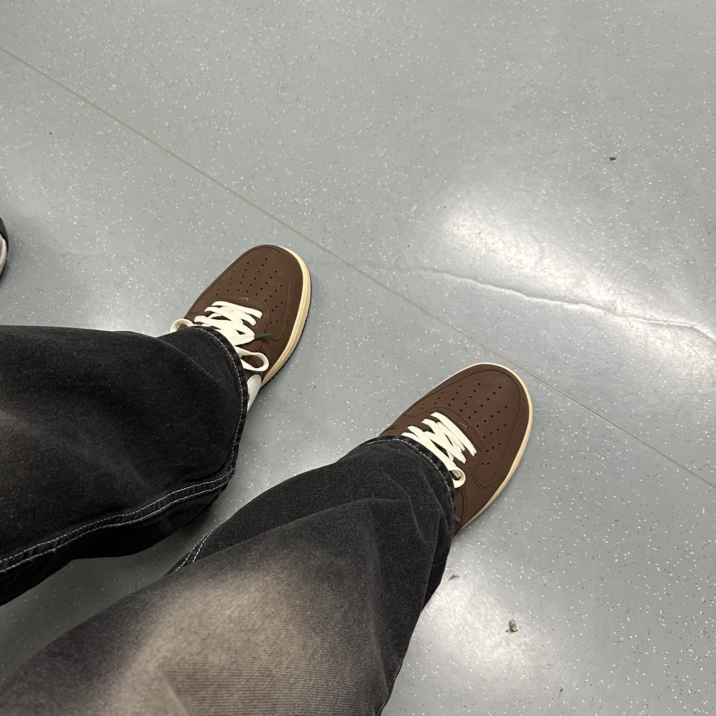 Nike Air Force 1 '07 Cacao Wow Coconut Milk 착용 스타일