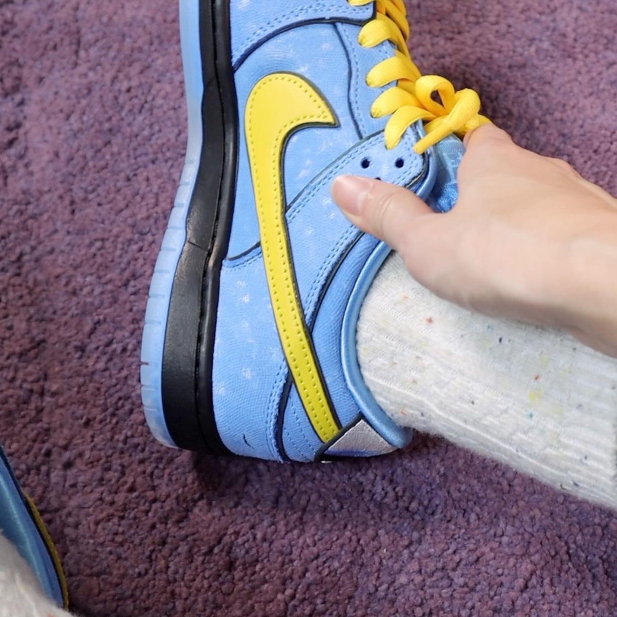 Nike x The Powerpuff Girls SB Dunk Low Pro QS Bubbles 착용 스타일