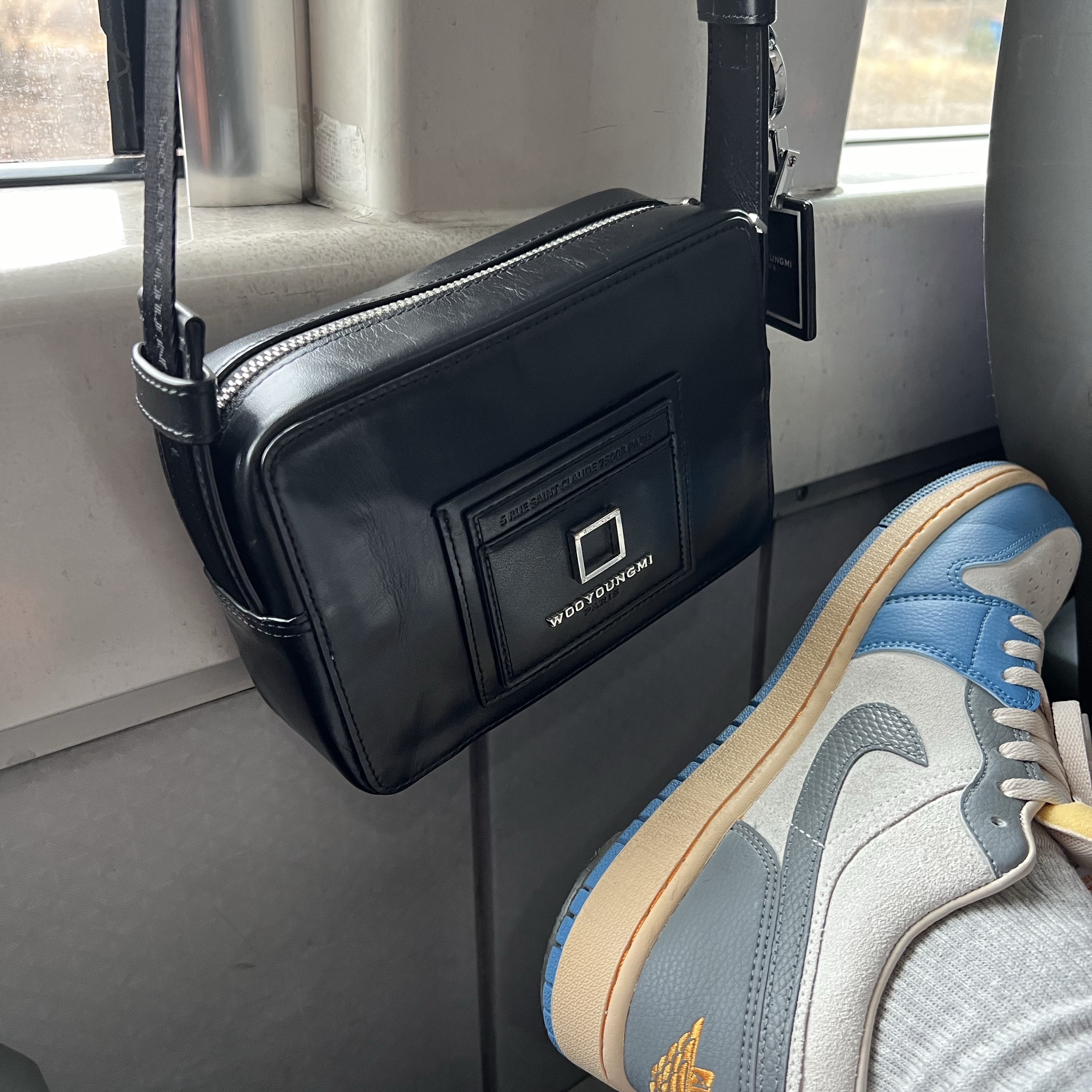 Wooyoungmi Square Mini Bag Black, Jordan 1 Low SE Tokyo 96 착용 스타일