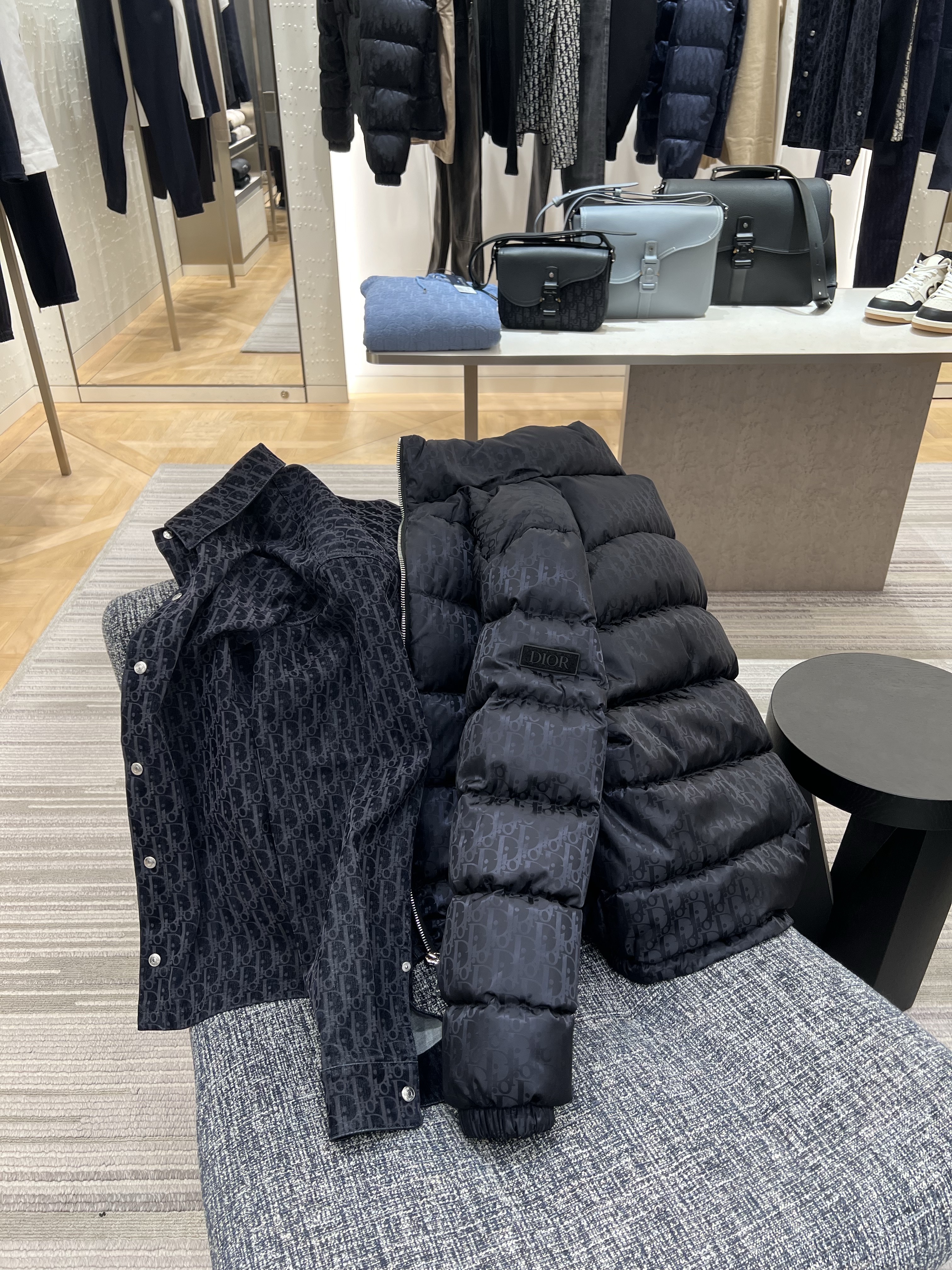 New Balance x JJJJound 991 Made in UK Grey, Dior Oblique Down Jacket Black Nylon Jacquard 착용 스타일 - 3