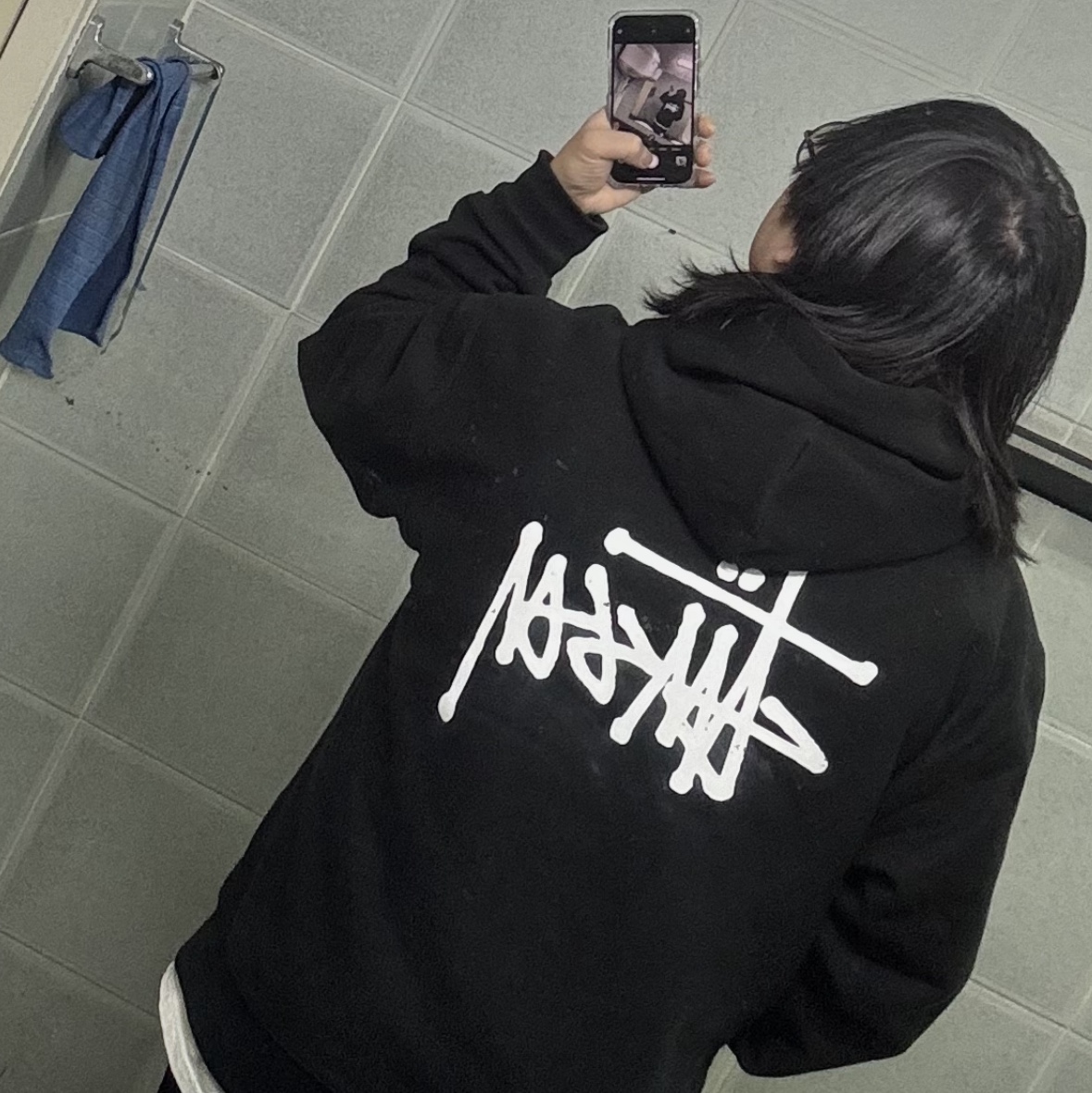 Apple iPhone 15 256GB Black (Korean Ver.), Stussy Basic Stussy Hoodie Black 2023 착용 스타일