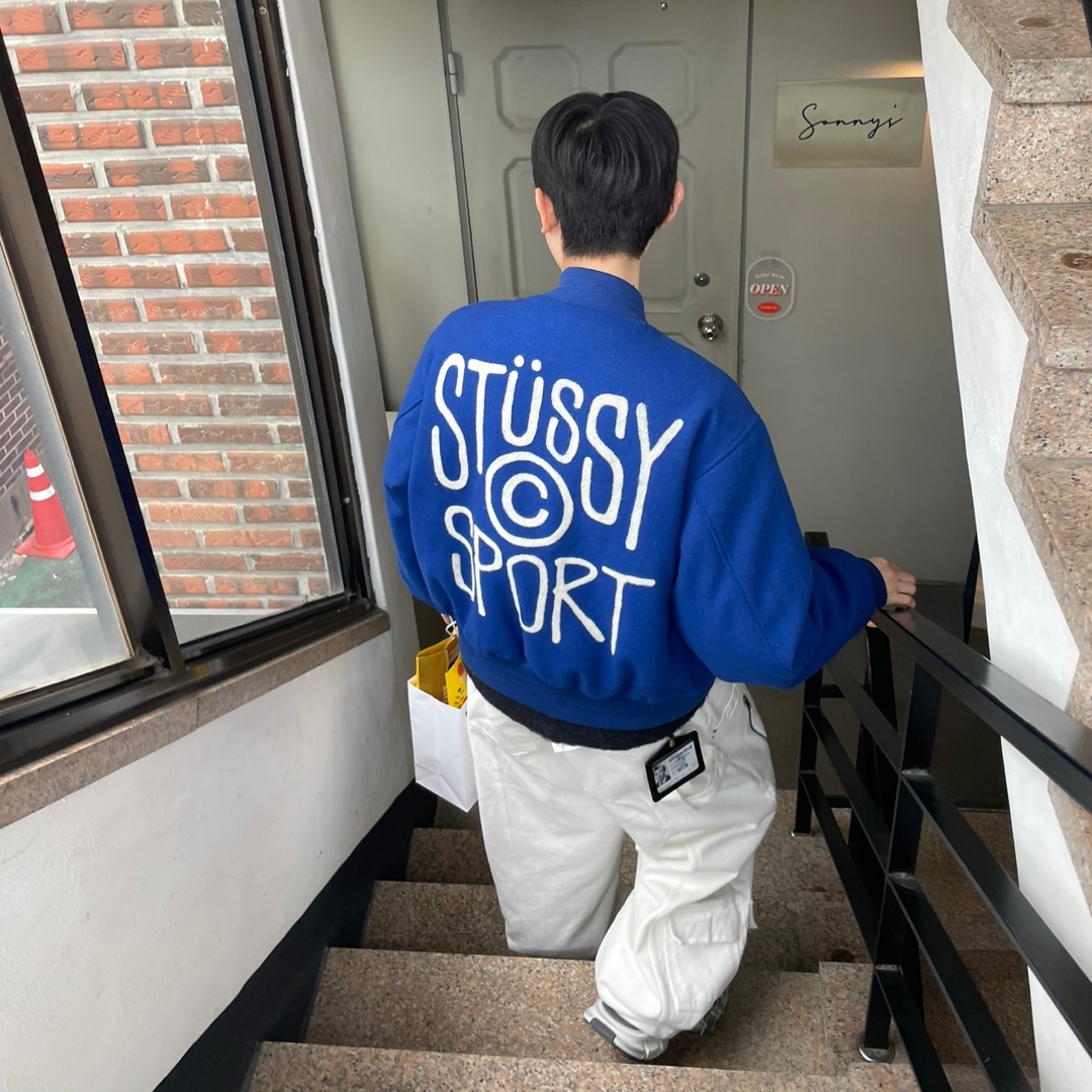 Stussy Sport Melton Varsity Jacket Royal, Balenciaga 3XL Sneakers Grey White Red 착용 스타일 - 3