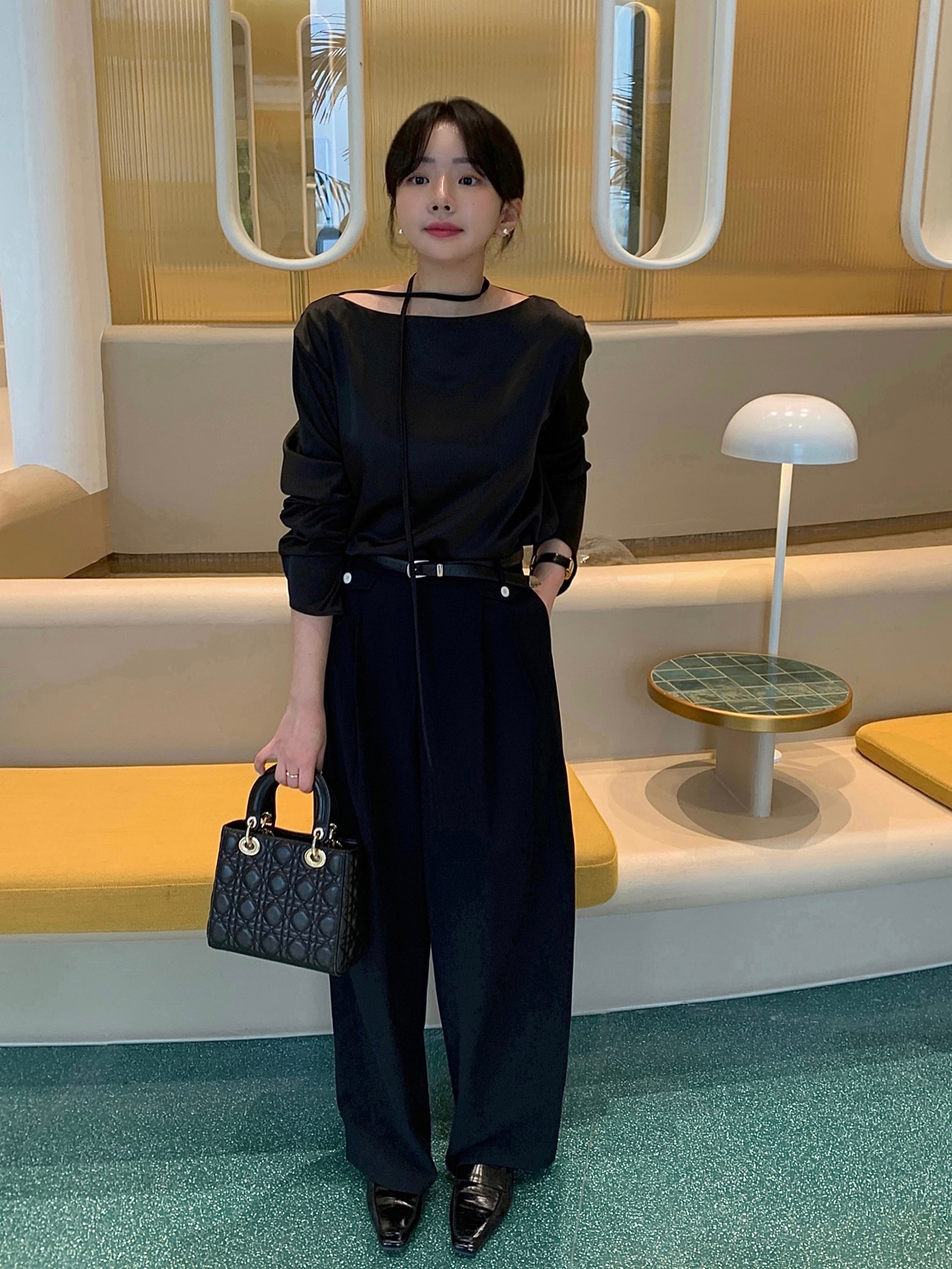 Dior Medium Lady Bag Black 착용 스타일