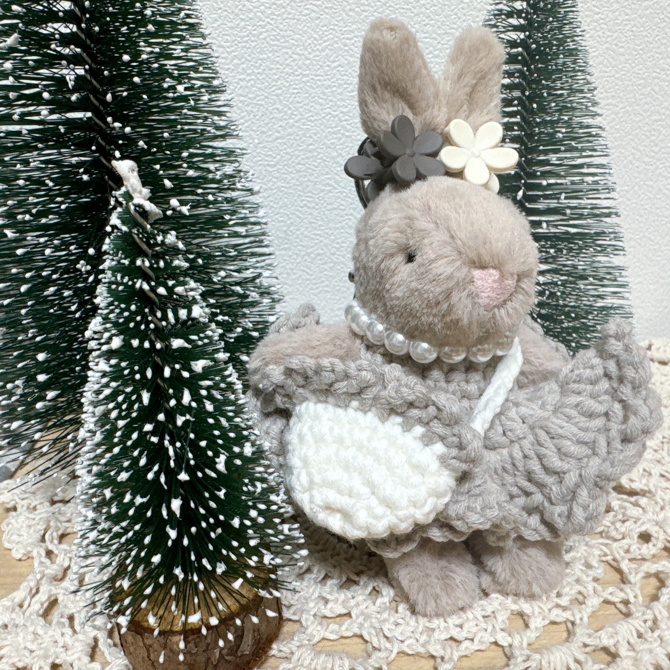 Jellycat Bashful Bunny Bag Charm Beige 착용 스타일 - 3