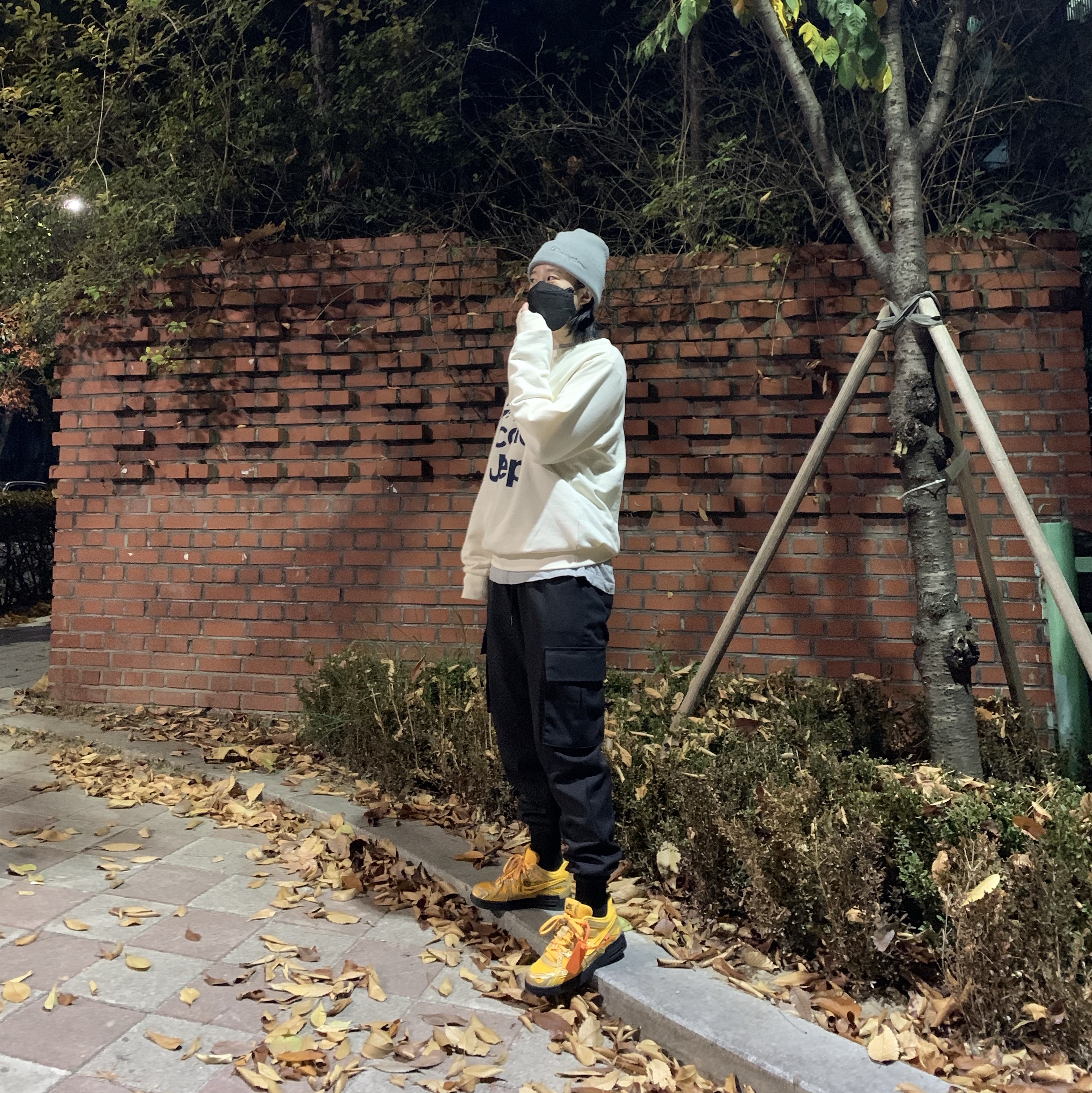 (TD) Nike x Off-White Air Rubber Dunk University Gold 착용 스타일 - 2