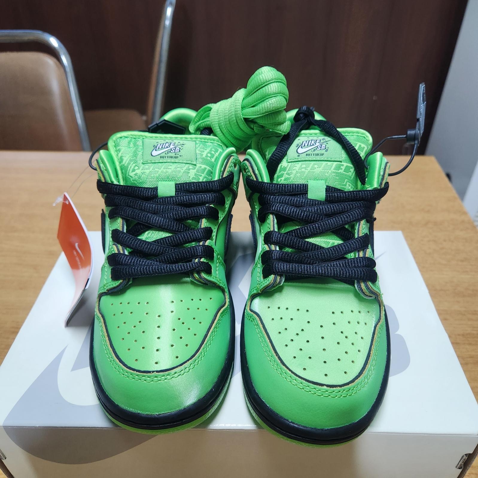 Nike x The Powerpuff Girls SB Dunk Low Pro QS Buttercup 착용 스타일 - 3