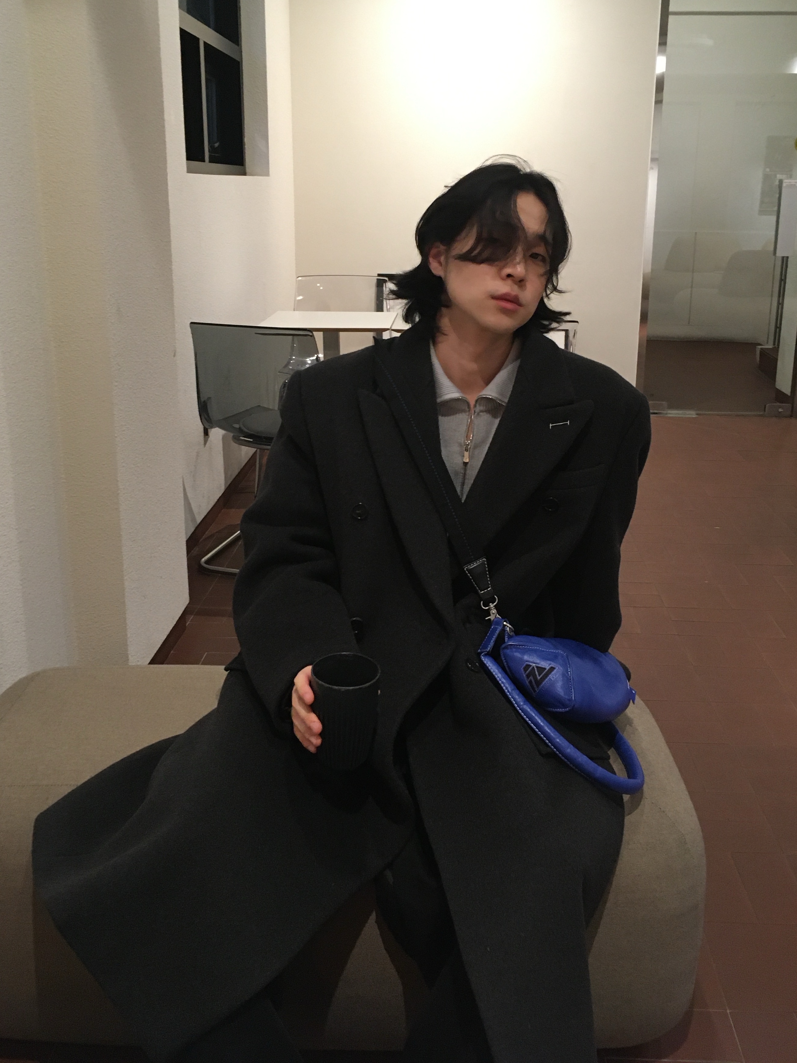 Ader Error x Zara Leather Shoulder Bag Blue 착용 스타일