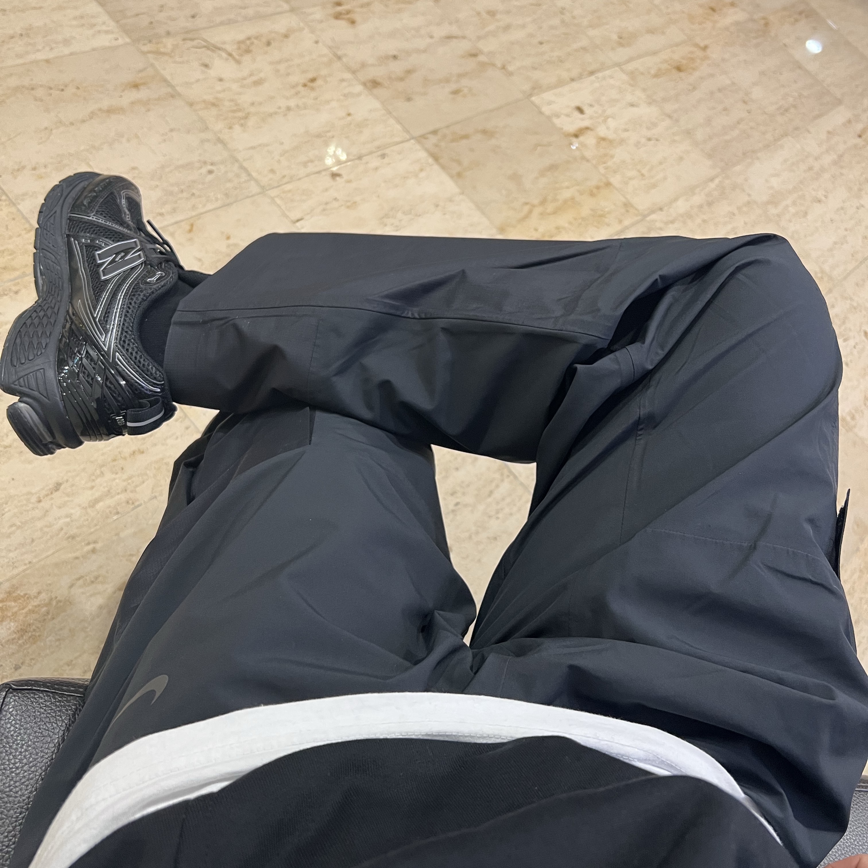 Nike x Drake Nocta 8K Peaks Track Pants Black (FZ3480-010) 착용 스타일 - 1