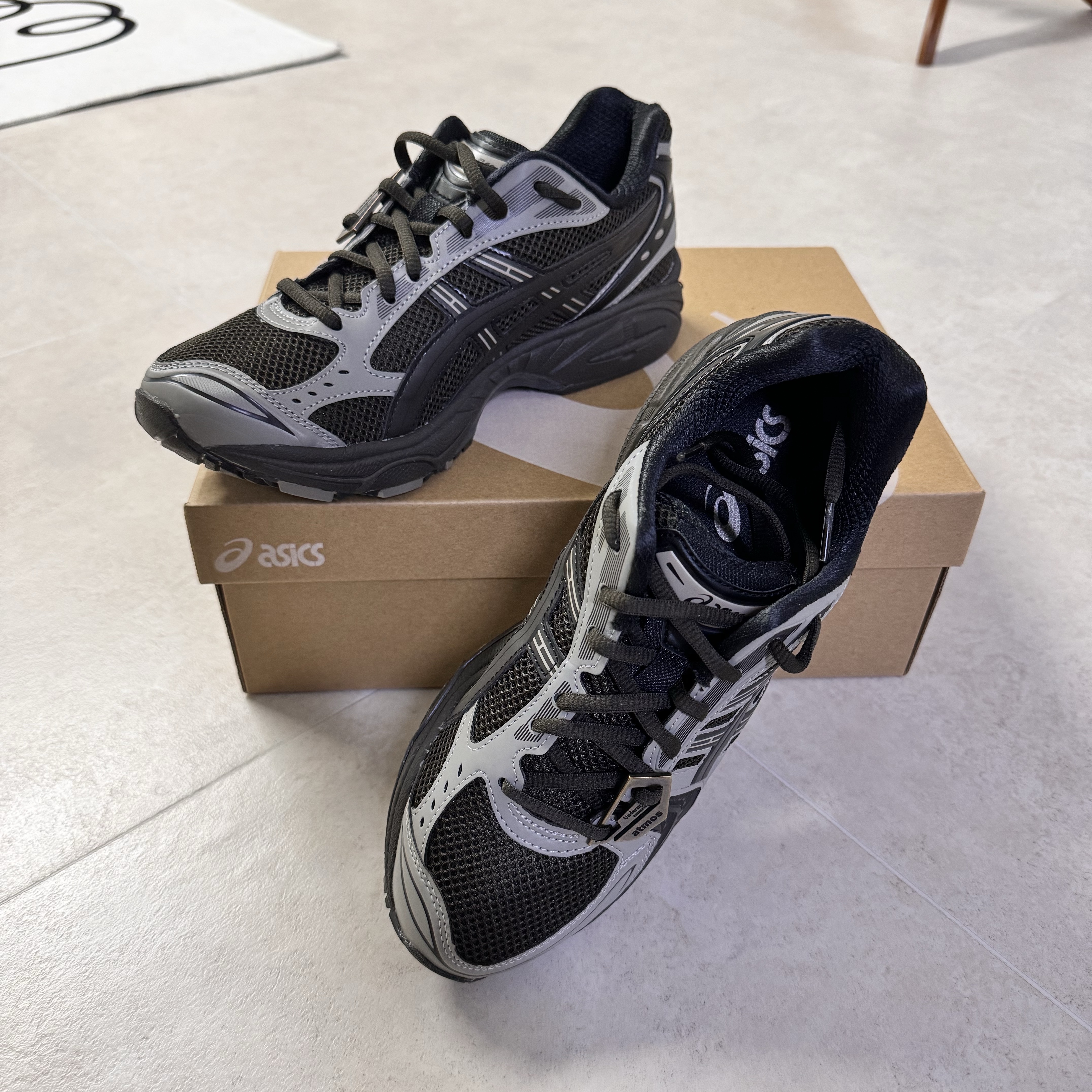 Asics x Atmos x Undermycar Gel-Kayano 14 Pepper Black 착용 스타일