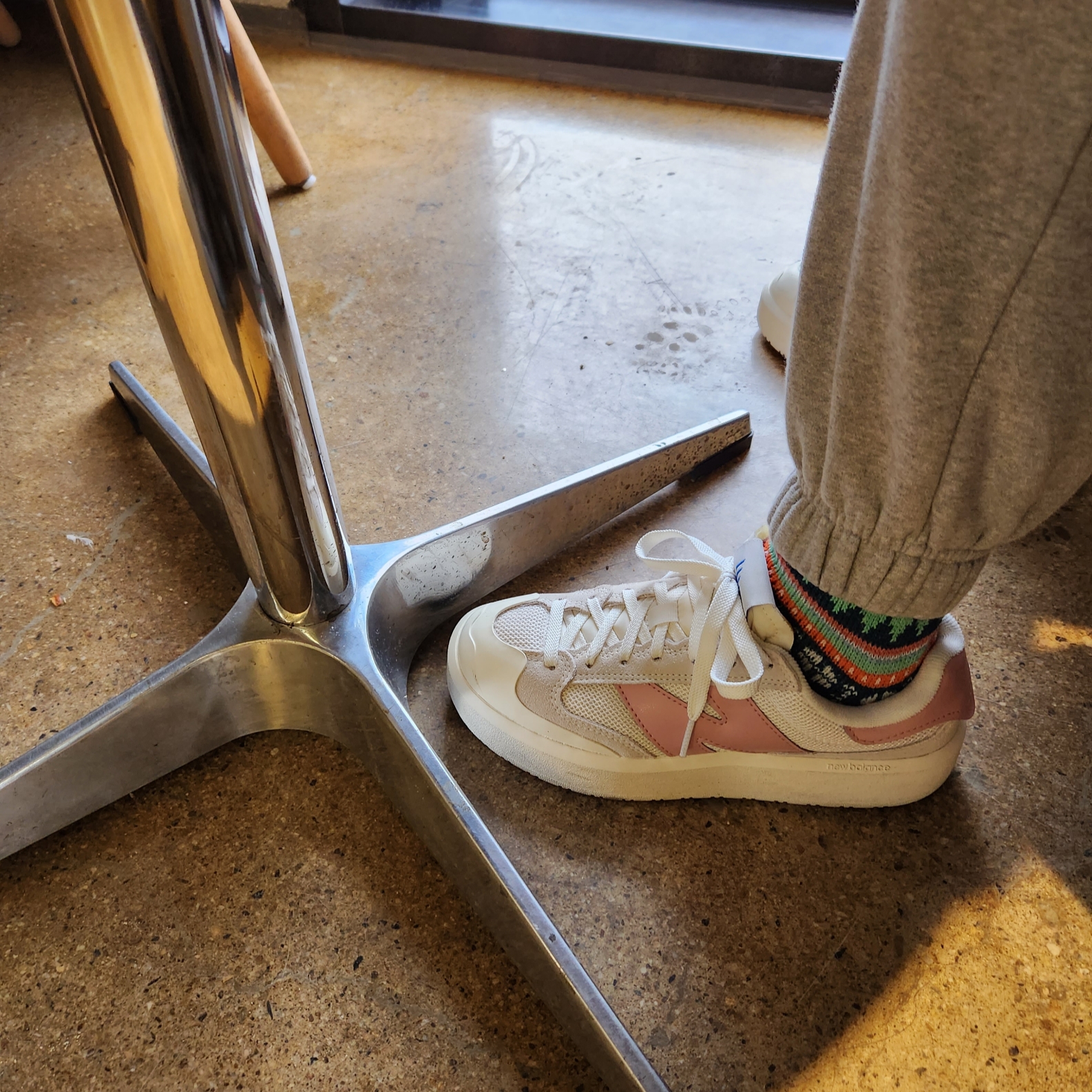 New Balance CT302 Sea Salt Hazy Rose 착용 스타일