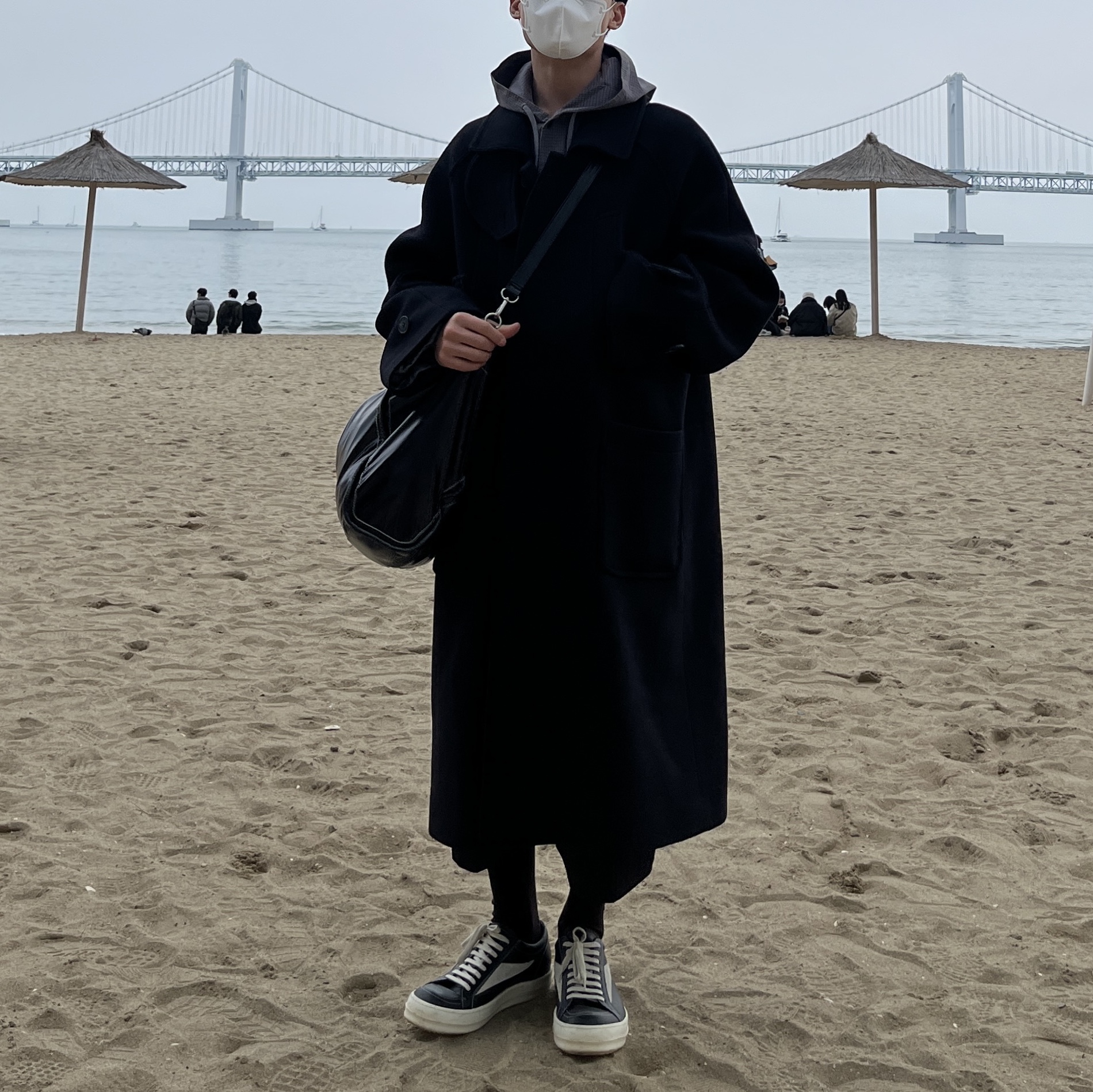 Undermycar Majanne Multi Button Oversized Wool Coat Black Oyster - 21FW, Rick Owens Vintage Sneaks Black Milk 착용 스타일