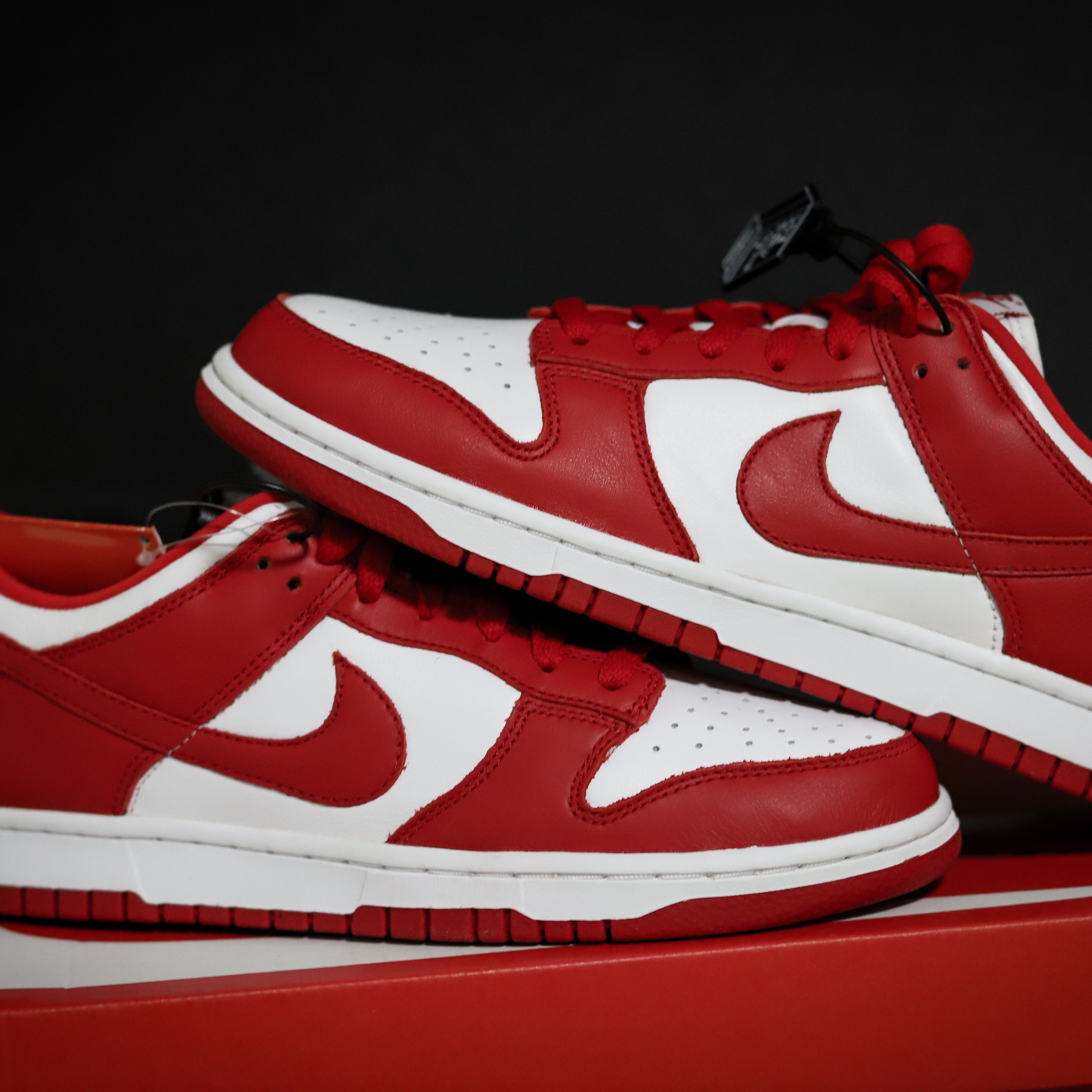Nike Dunk Low SP White and University Red 2023 착용 스타일 - 2