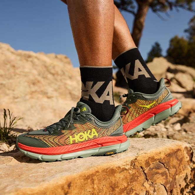 Hoka Tor Ultra High Lunar Rock Diva Blue, Hoka Bondi 8 Black - Wide 착용 스타일 - 8