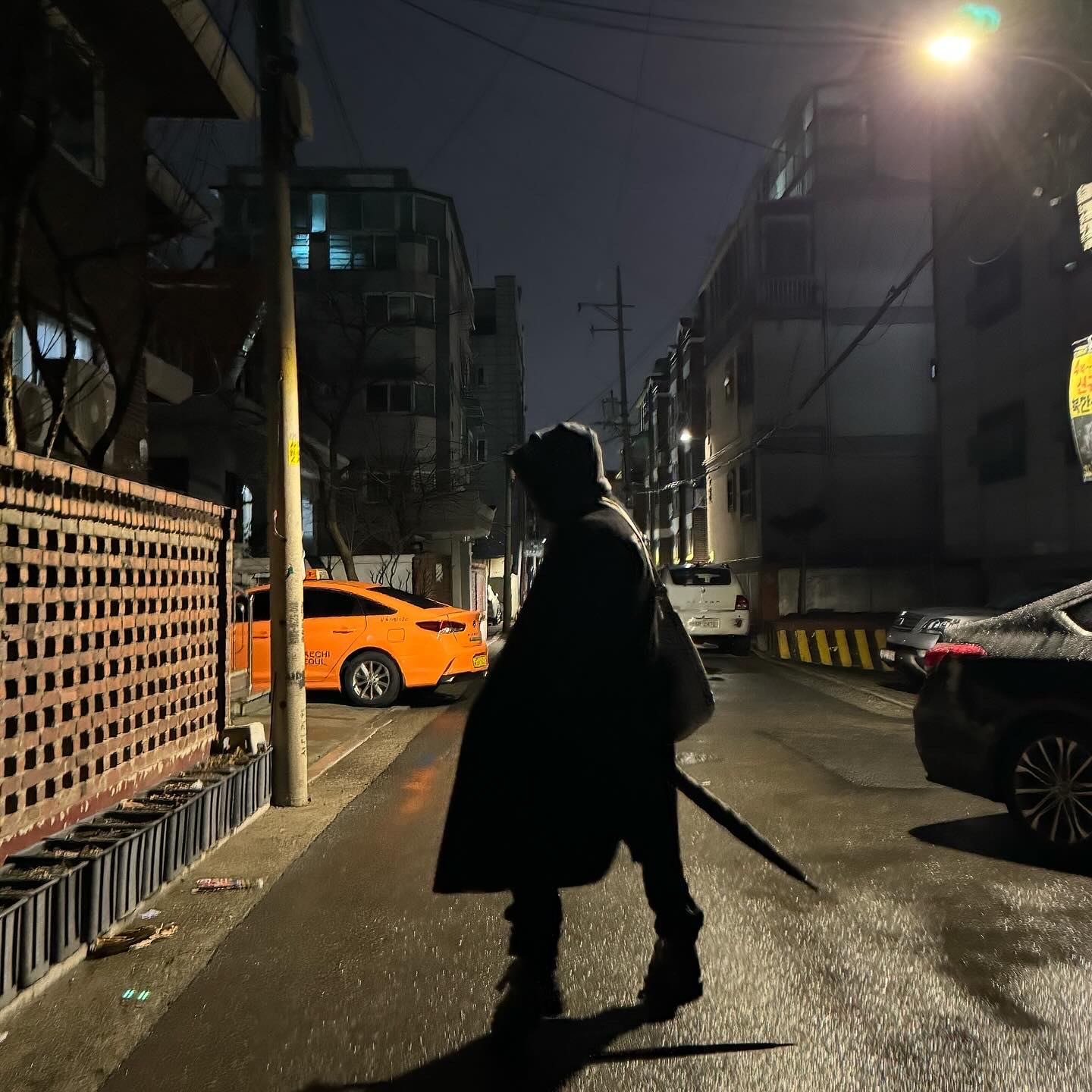 Dr. Martens x Rick Owens 1460 RO Leather Lace Up Platform Boots Black Lunar, Stussy SS Link Leather Gloves Black 착용 스타일 - 4
