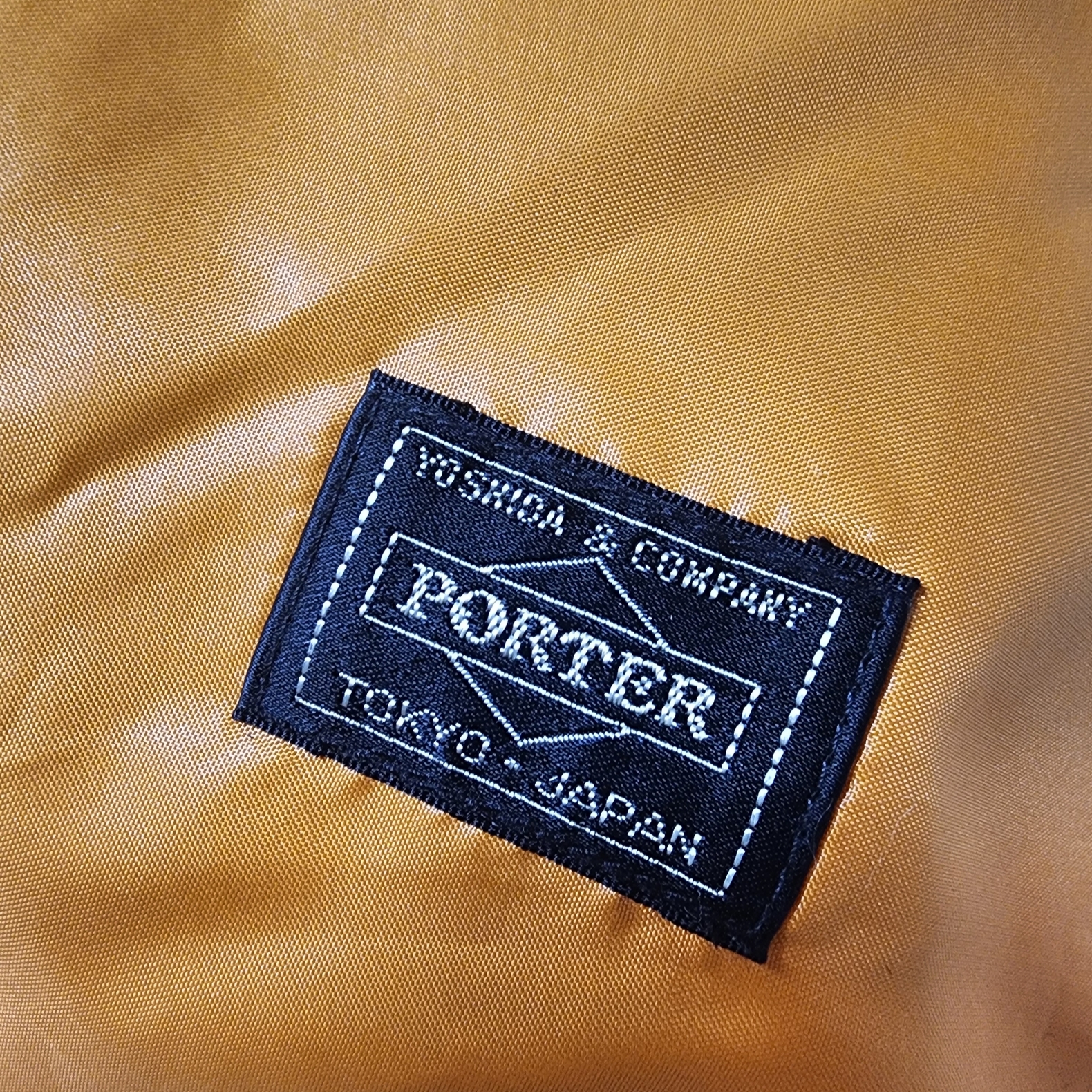 Porter Tanker 2Way Briefcase Iron Blue 착용 스타일