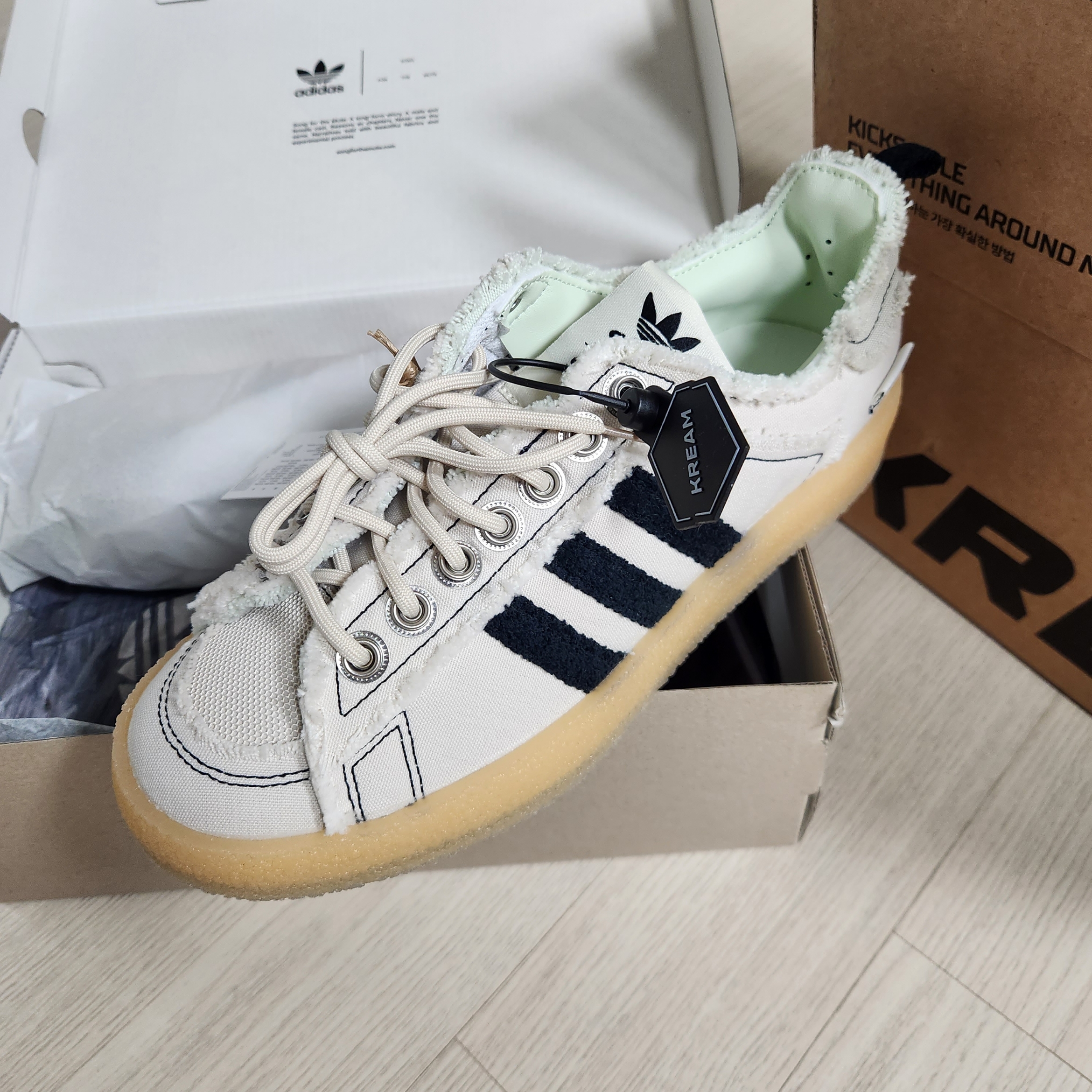 Adidas x Song for the Mute Campus 80s Bliss Core Black 착용 스타일 - 3
