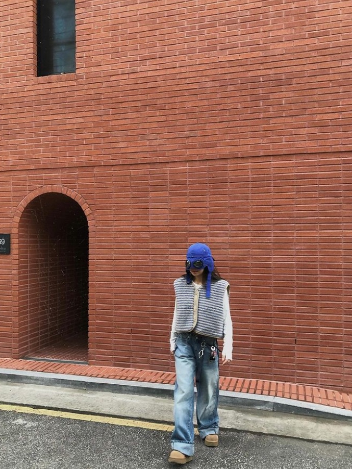 Palace x C.P. Company Goggle Ear Flap P-Cap Bright Cobalt - 23FW, Mischief Rhombus Keyring Black 착용 스타일