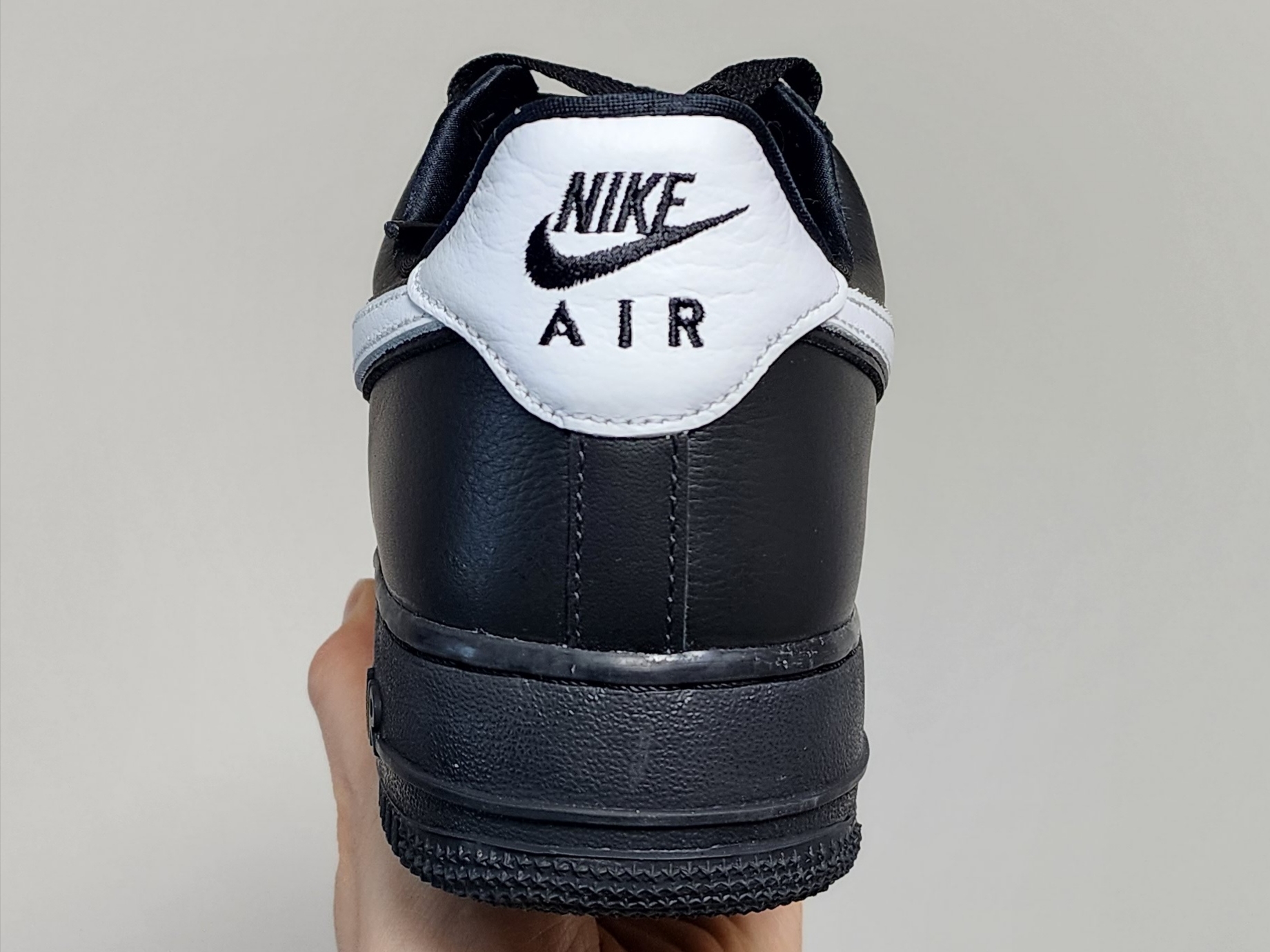 Nike Air Force 1 Low QS Black White 착용 스타일
