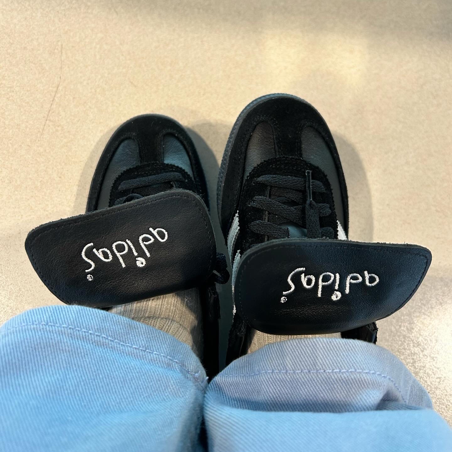 Adidas Spezial Handball Core Black Cloud White 착용 스타일