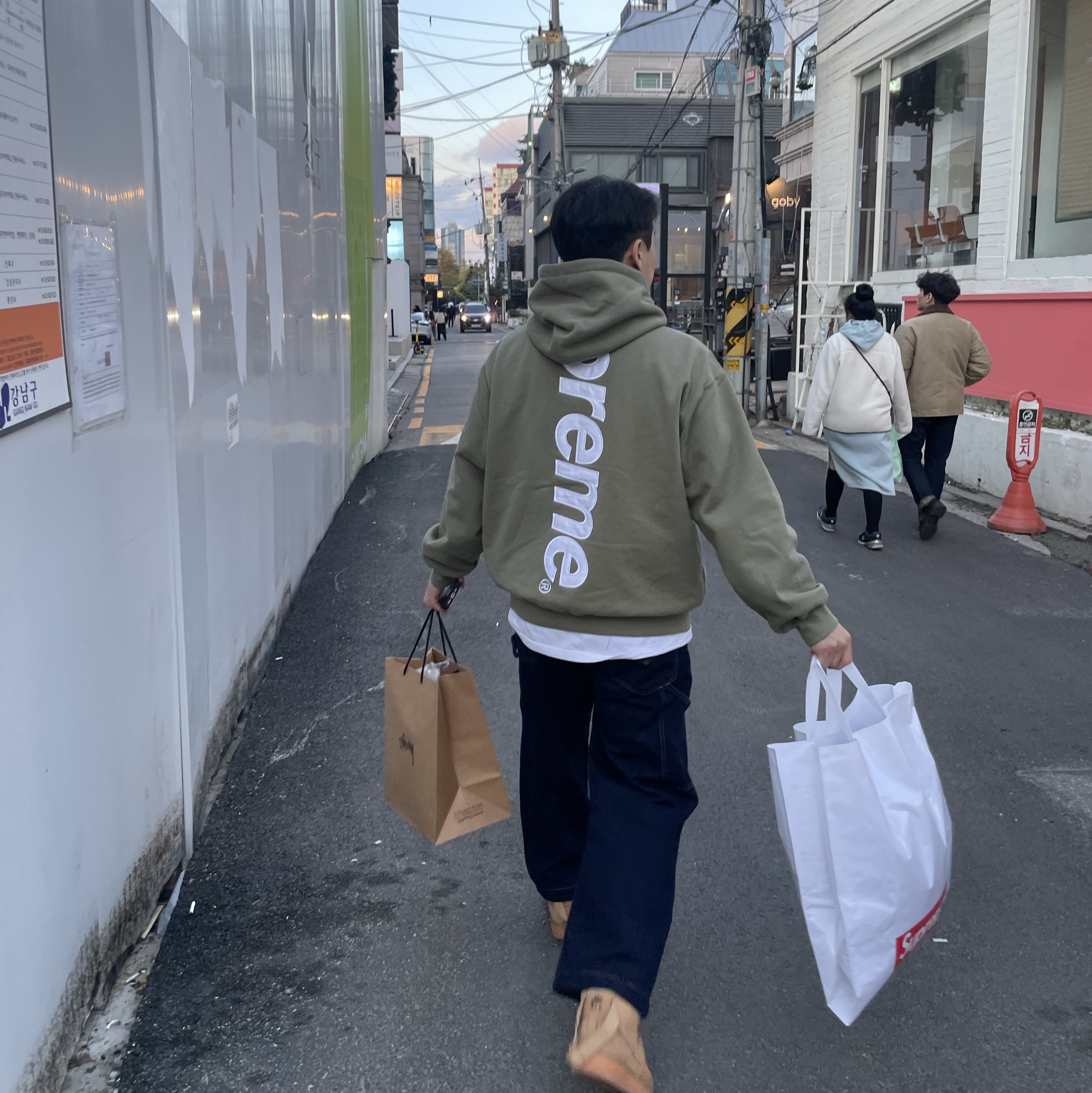 Supreme Satin Applique Hooded Sweatshirt Light Olive - 23FW, Nike Air Force 1 High '07 LV8 WB Flax 착용 스타일