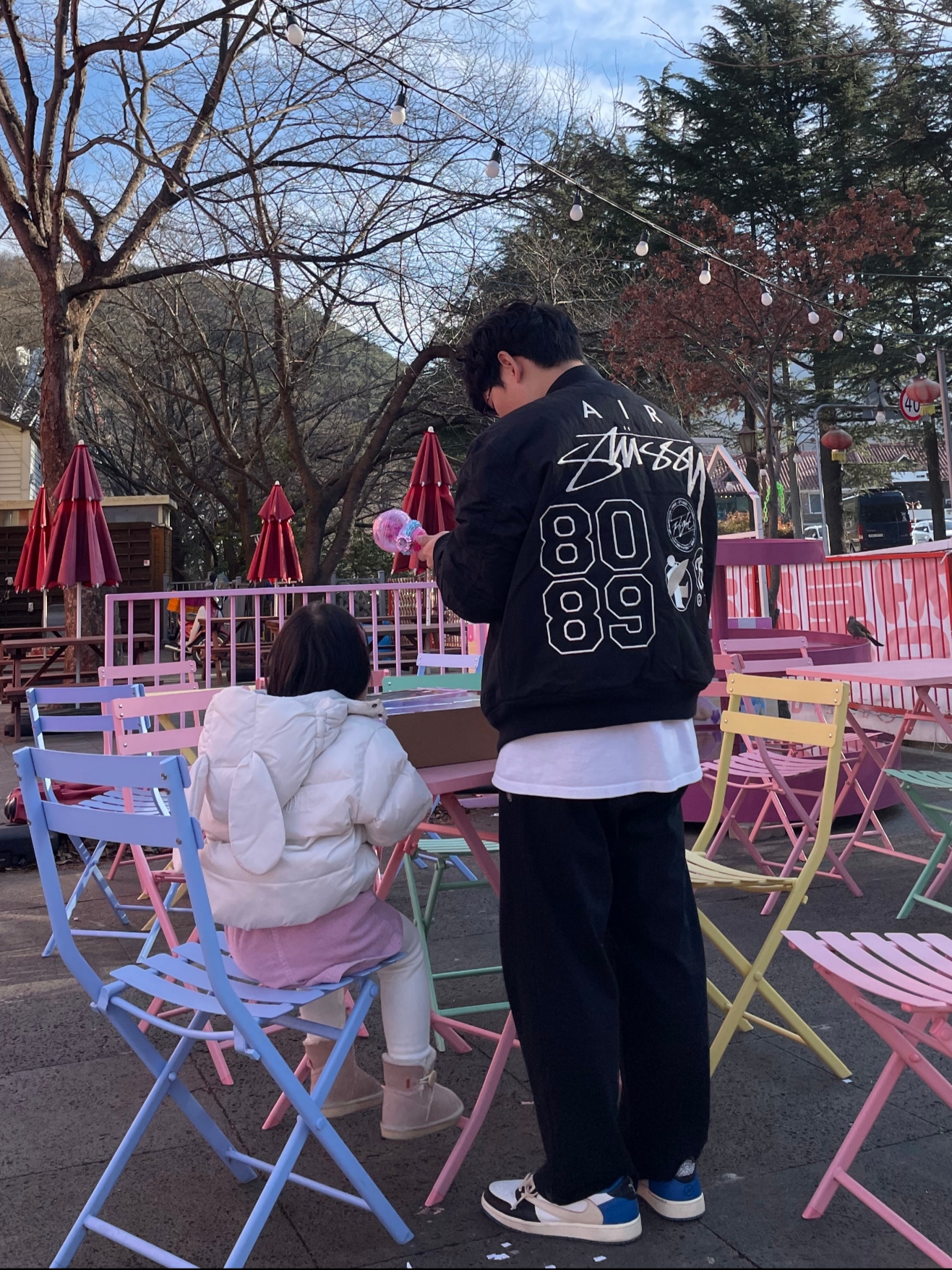 Nike x Stussy Reversible Jacket Black (FJ9153-010), Jordan 1 x Travis Scott x Fragment Retro Low OG SP Military Blue 착용 스타일
