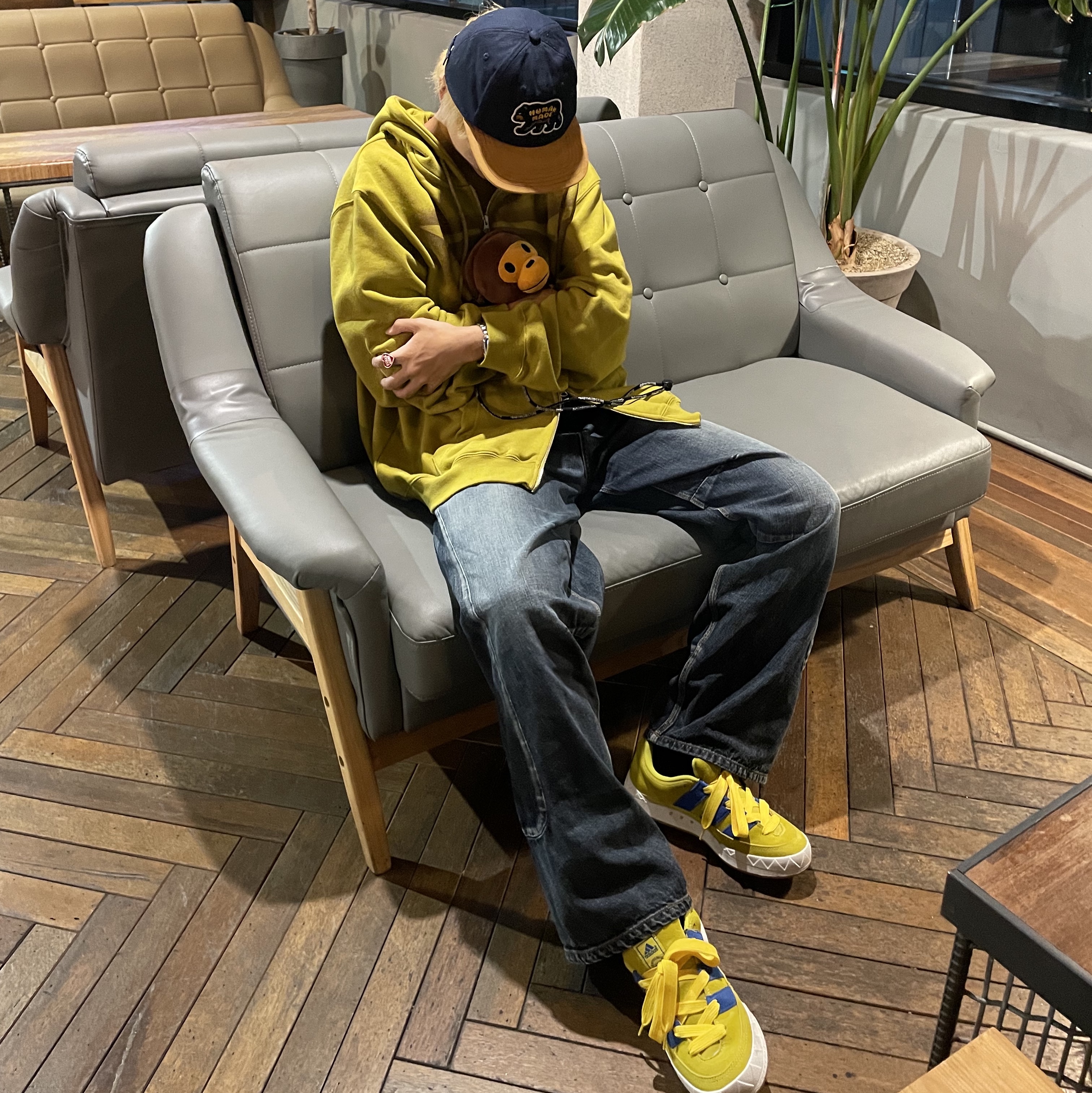 Adidas Adimatic Bright Yellow Blue 착용 스타일