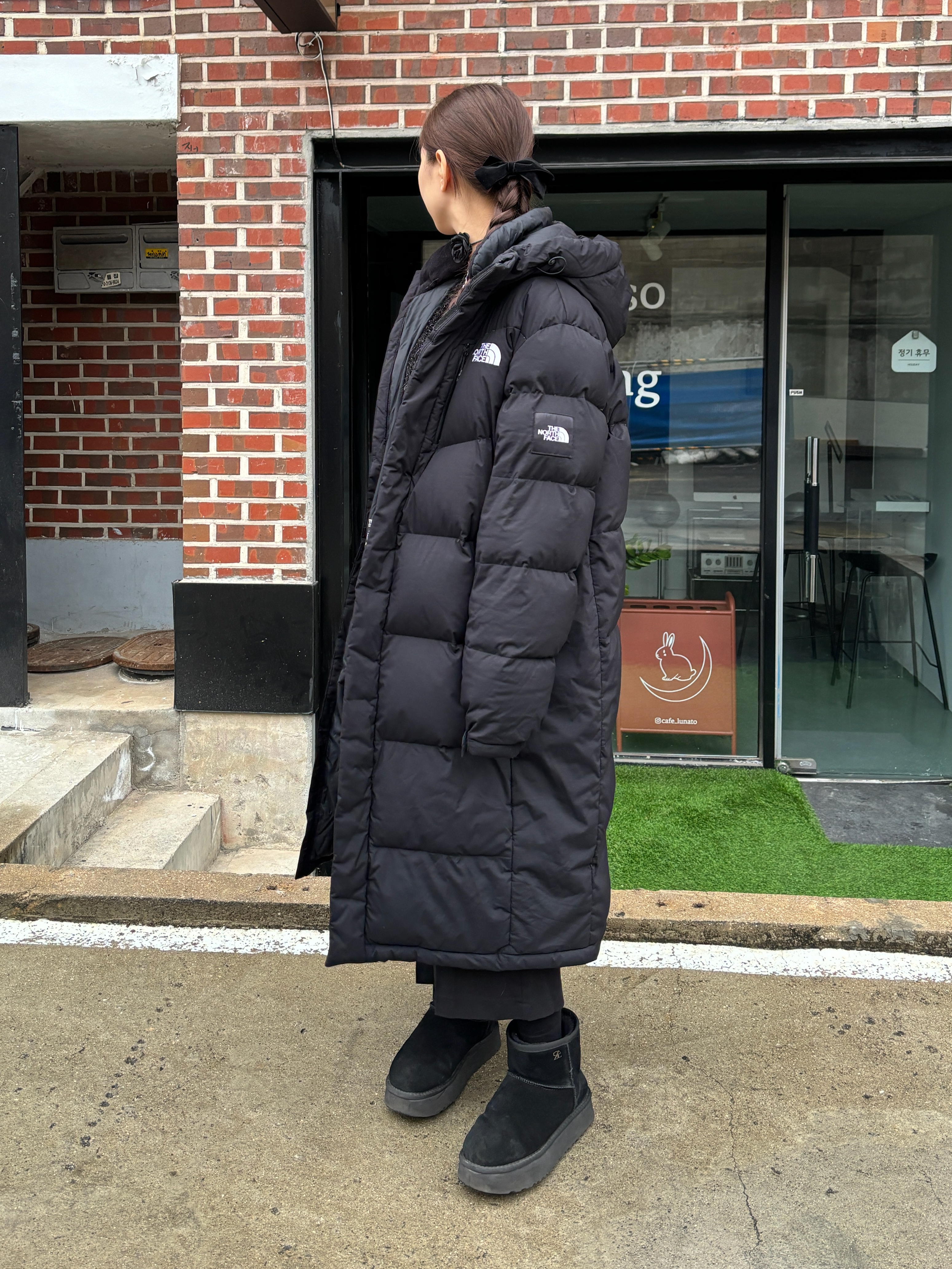 The North Face White Label Go Free Down Coat Black 착용 스타일 - 2