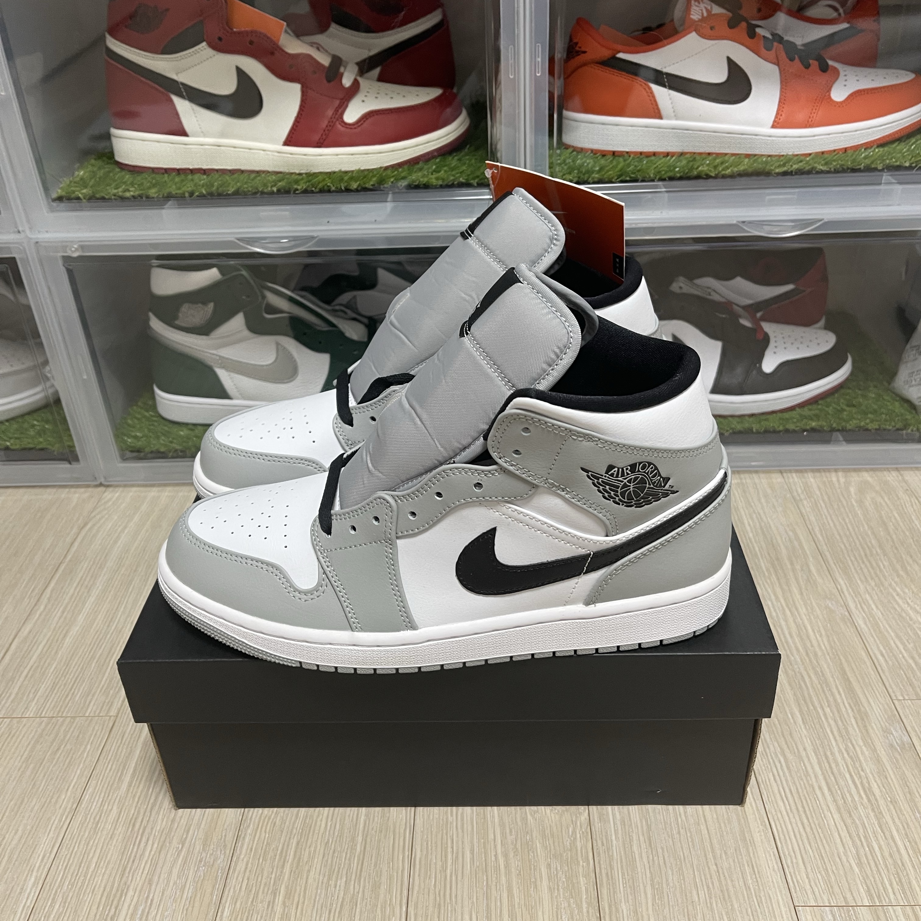 Jordan 1 Mid Light Smoke Grey 착용 스타일