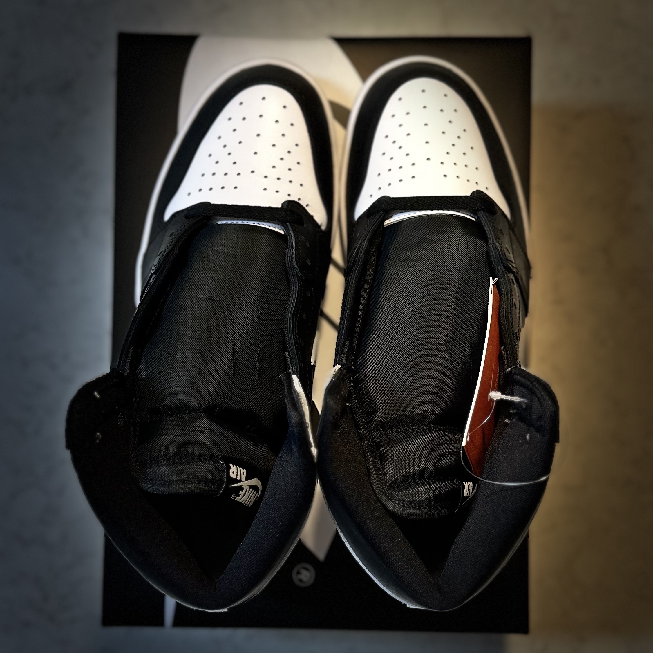 Jordan 1 Retro High OG Black White 착용 스타일 - 2