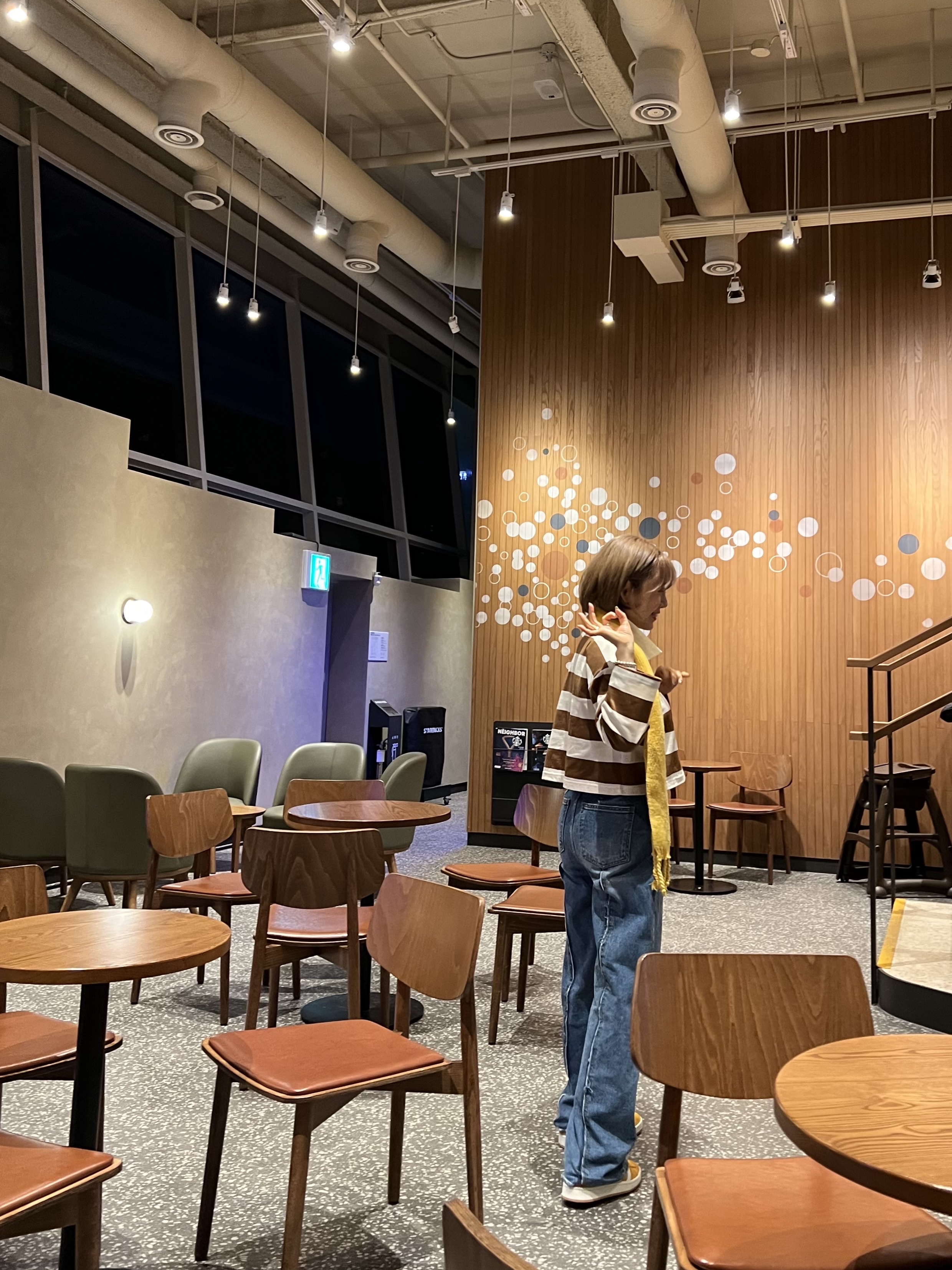 Adidas Campus 00s Pantone White 착용 스타일 - 3