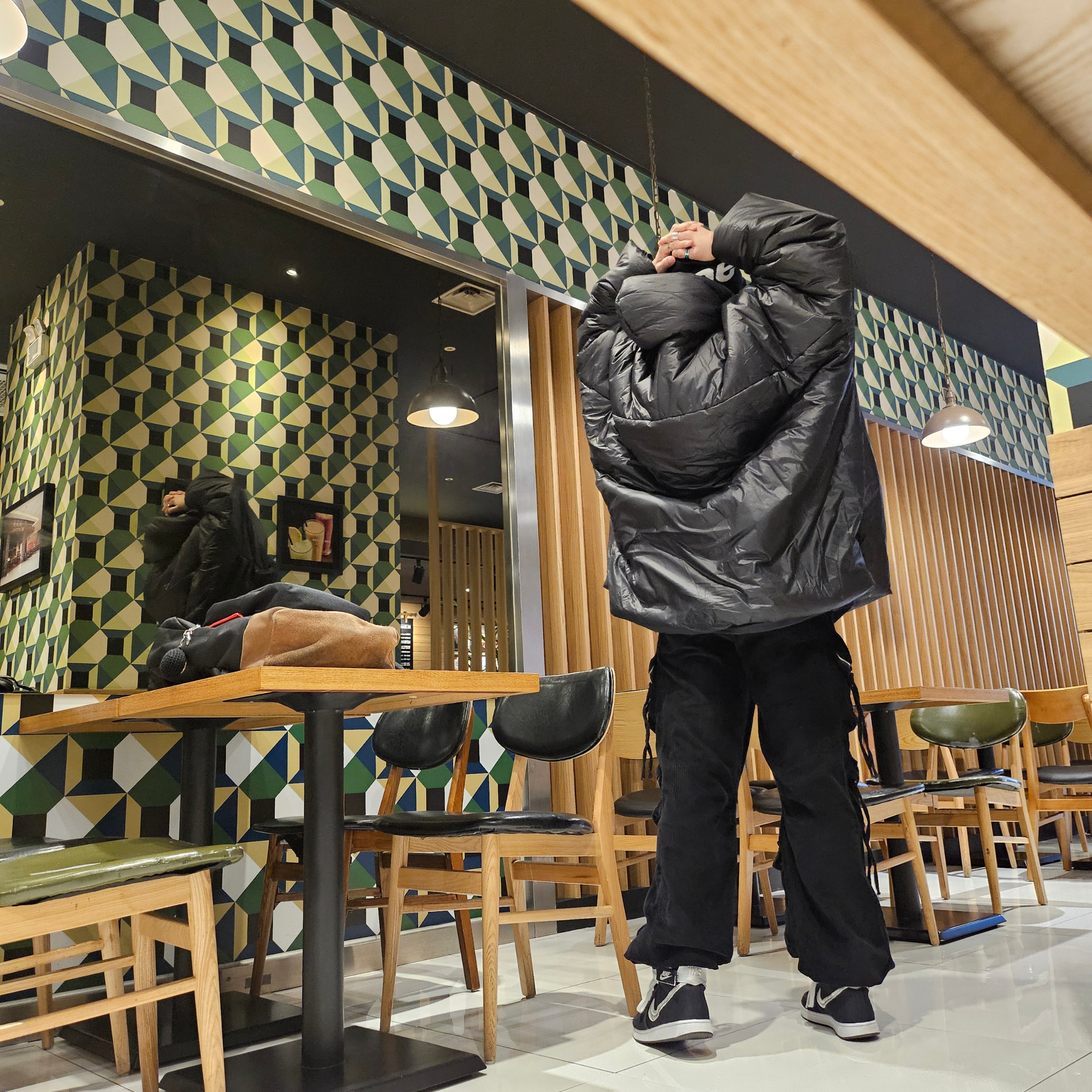 Yeezy Gap Engineered By Balenciaga T-Cut Puffer Parka Black, Nike x Stussy Vandal High Black 착용 스타일 - 3