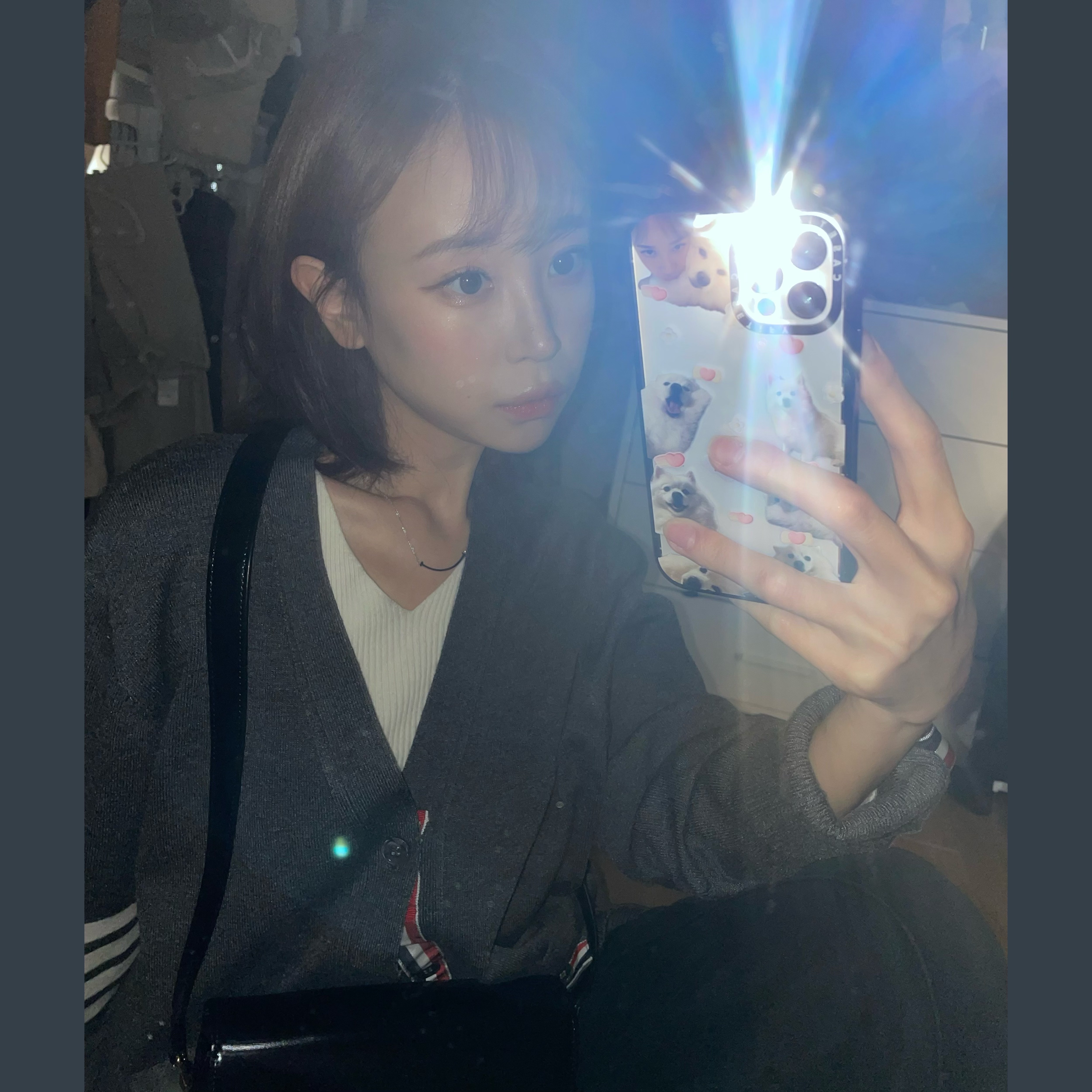 Celine Classique Triomphe Bag in Shiny Calfskin Black, Tiffany & Co. T Smile Pendant White Gold 착용 스타일 - 1