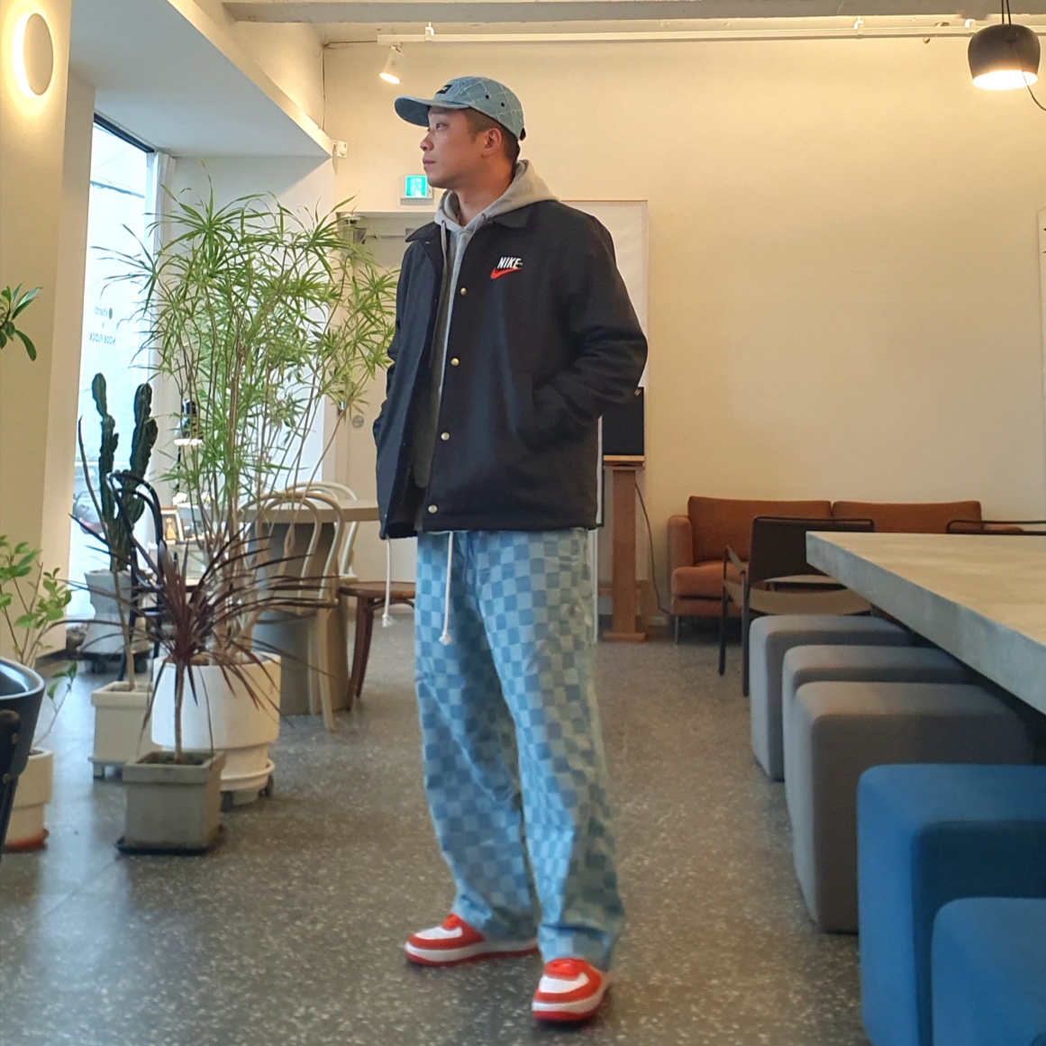 Nike Air Force 1 '07 LV8 Athletic Club Rush Orange Washed Teal, Nike NSW Trend WC 1 Jacket Midnight Navy - Asia 착용 스타일 - 1