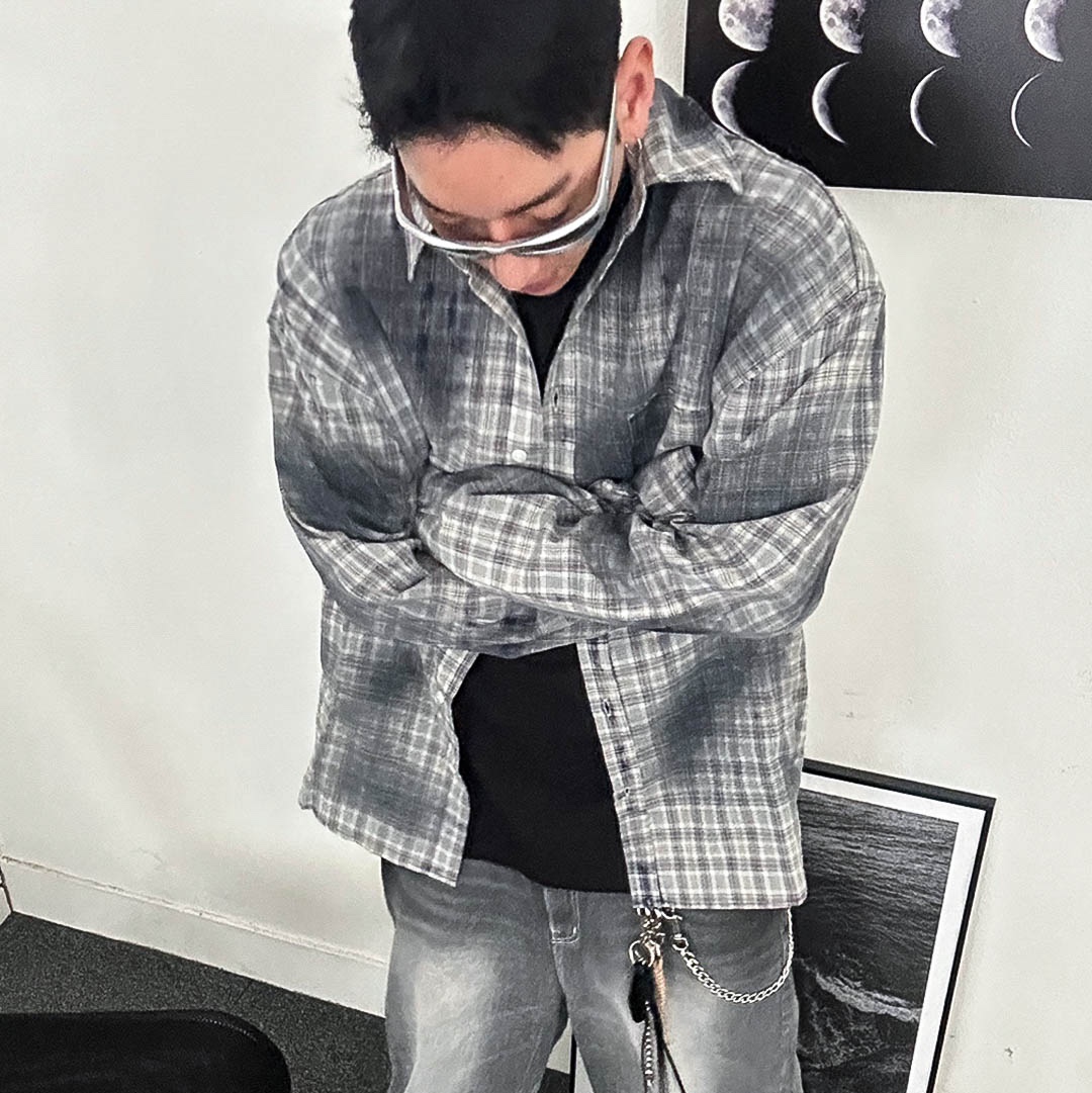 Balenciaga 10XL Sneakers White Black Grey 착용 스타일 - 4