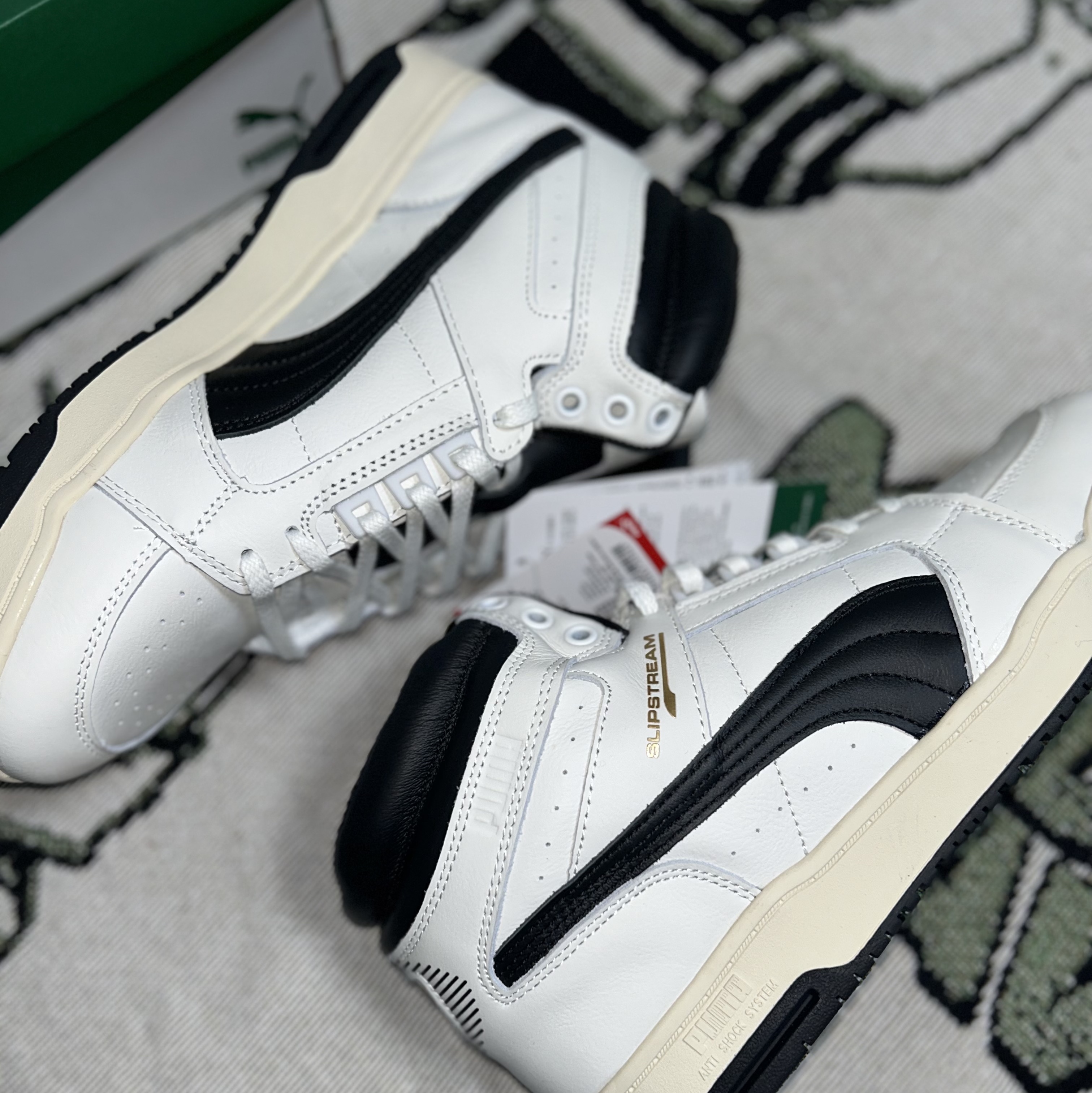 Puma Slipstream Mid 75-Year Edition PRM Blanc De Blanc 착용 스타일 - 1