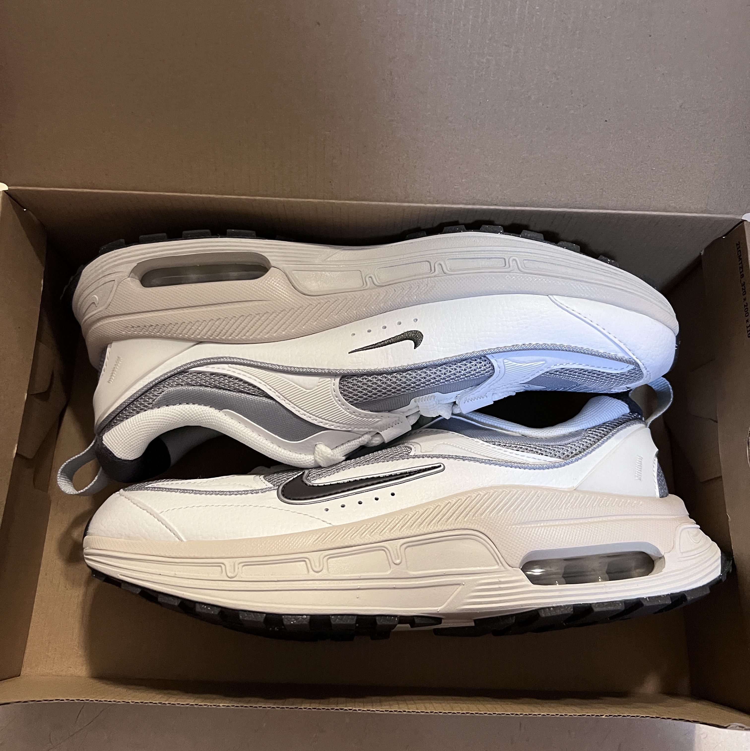 (W) Nike Air Max Bliss Next Nature Wolf Grey 착용 스타일