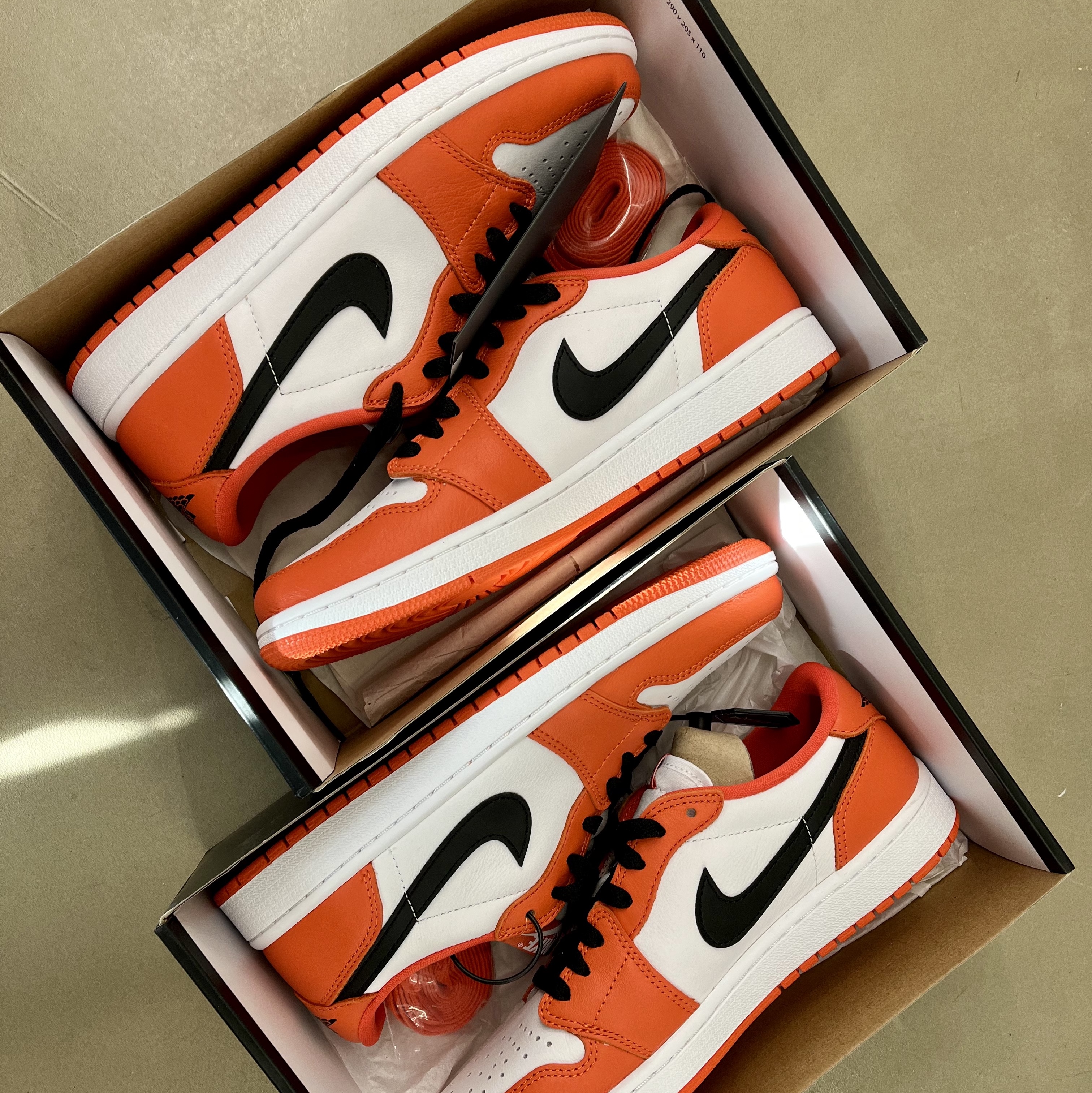 Jordan 1 Low OG Starfish 착용 스타일 - 2