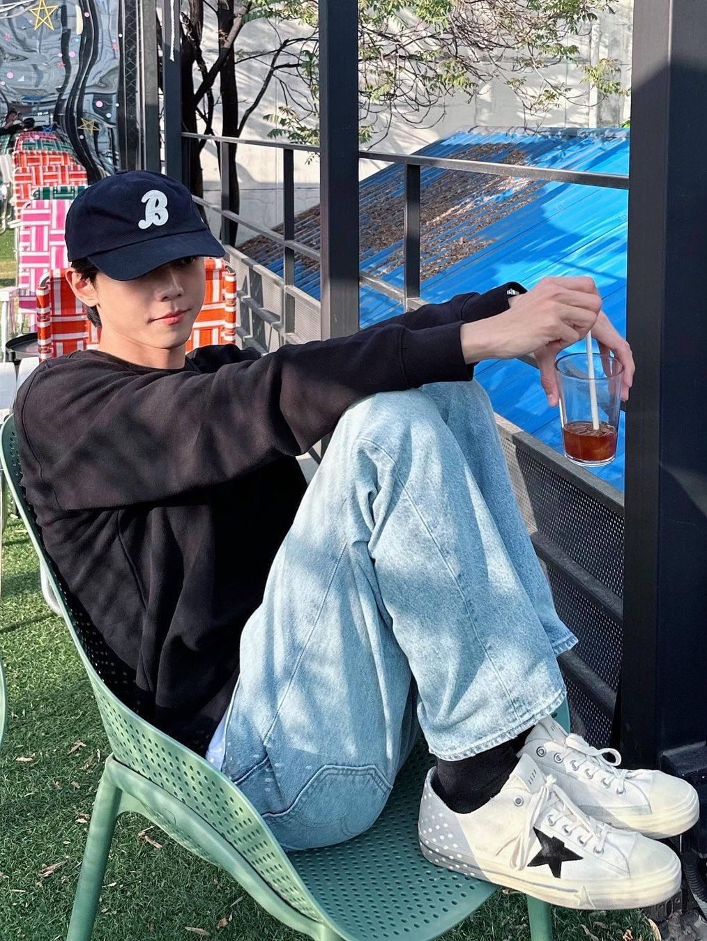 Supreme Box Logo Crewneck Heather Grey - 22FW, Stone Island 62420 Brushed Cotton Fleece Garment Dyed Crewneck Sweatshirt Black - 23FW 착용 스타일 - 6