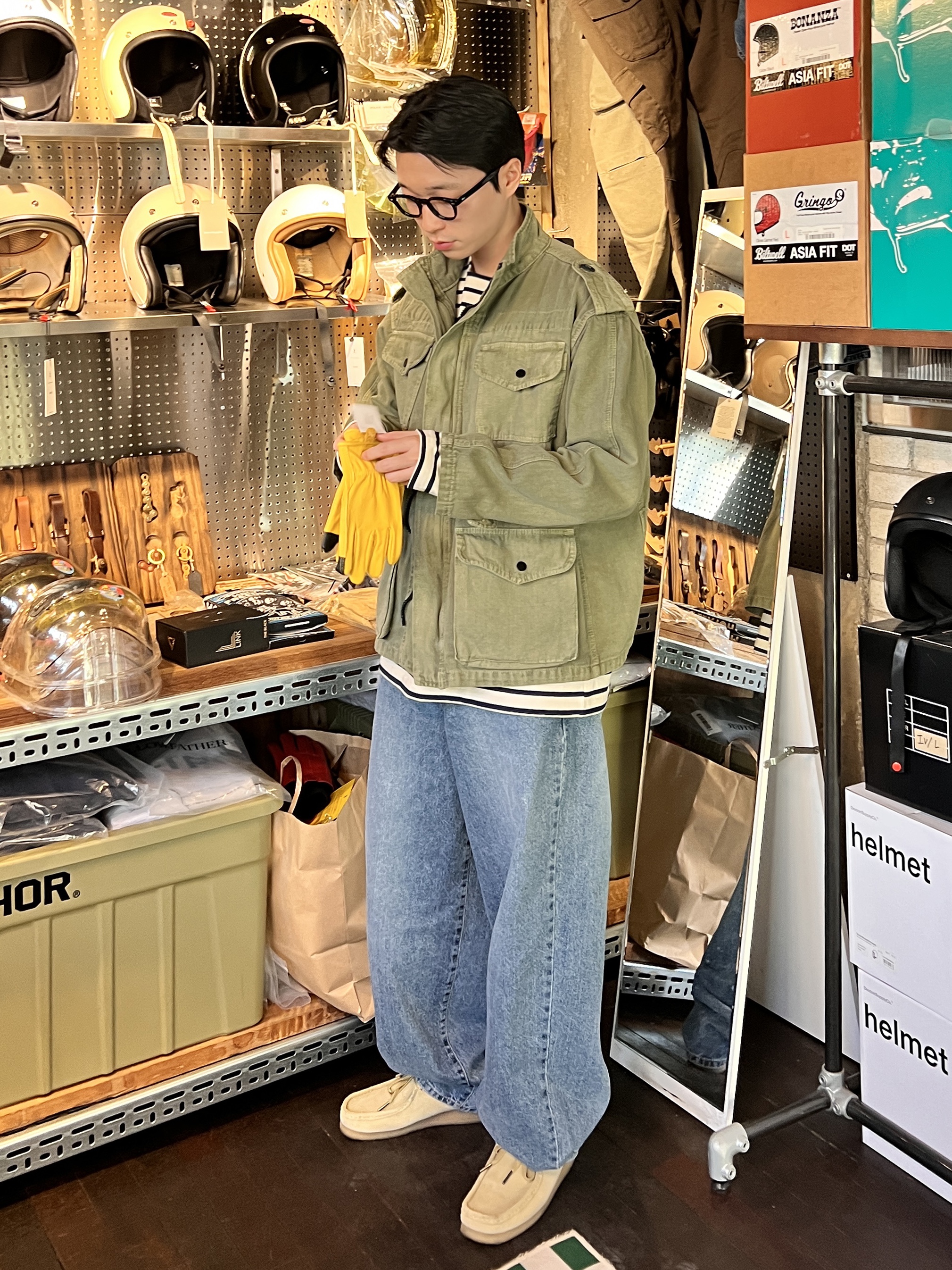 Clarks Wallabee Maple Suede 착용 스타일 - 1