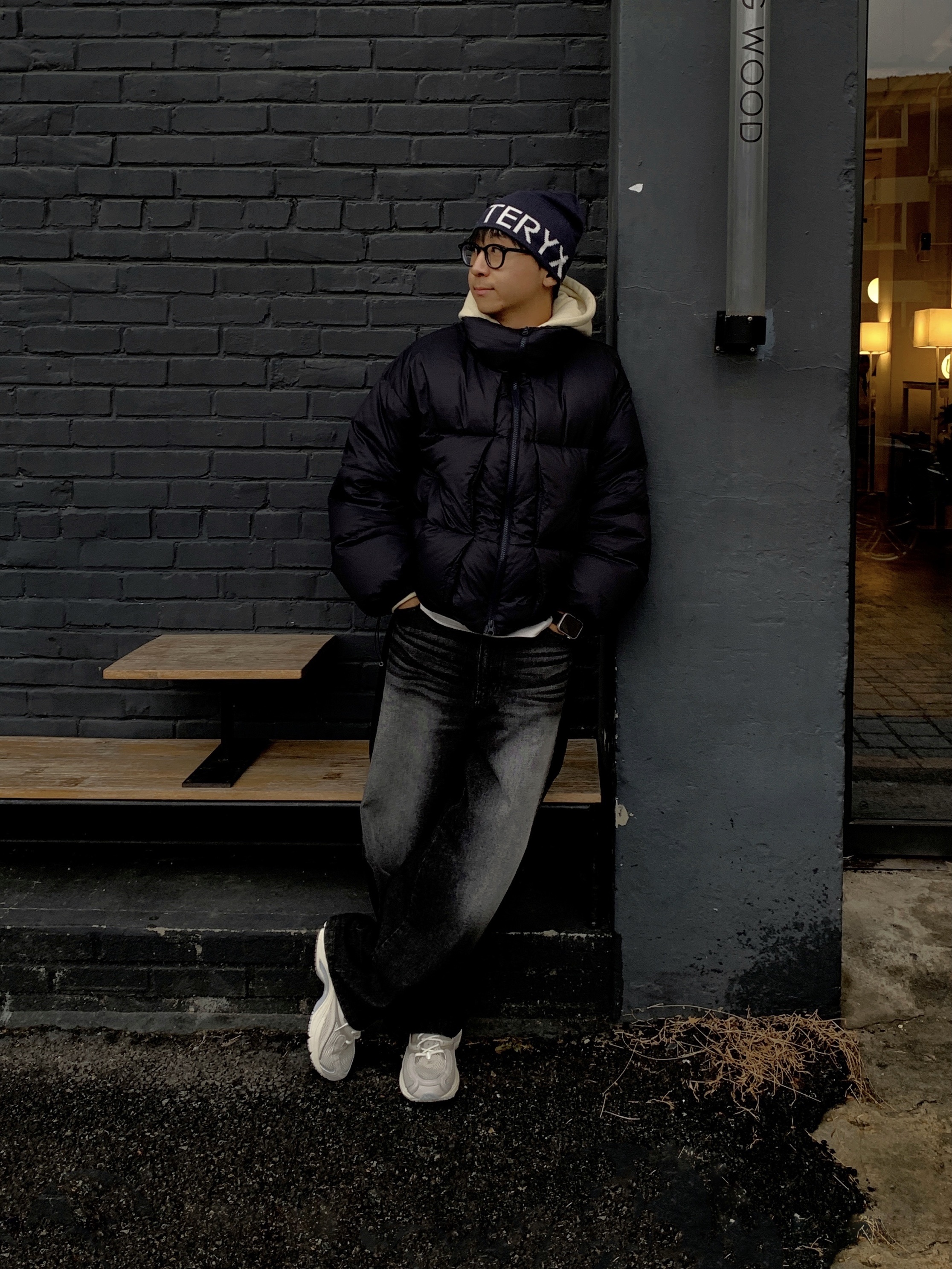 Arc'teryx Word Head Toque Black Sapphire 착용 스타일