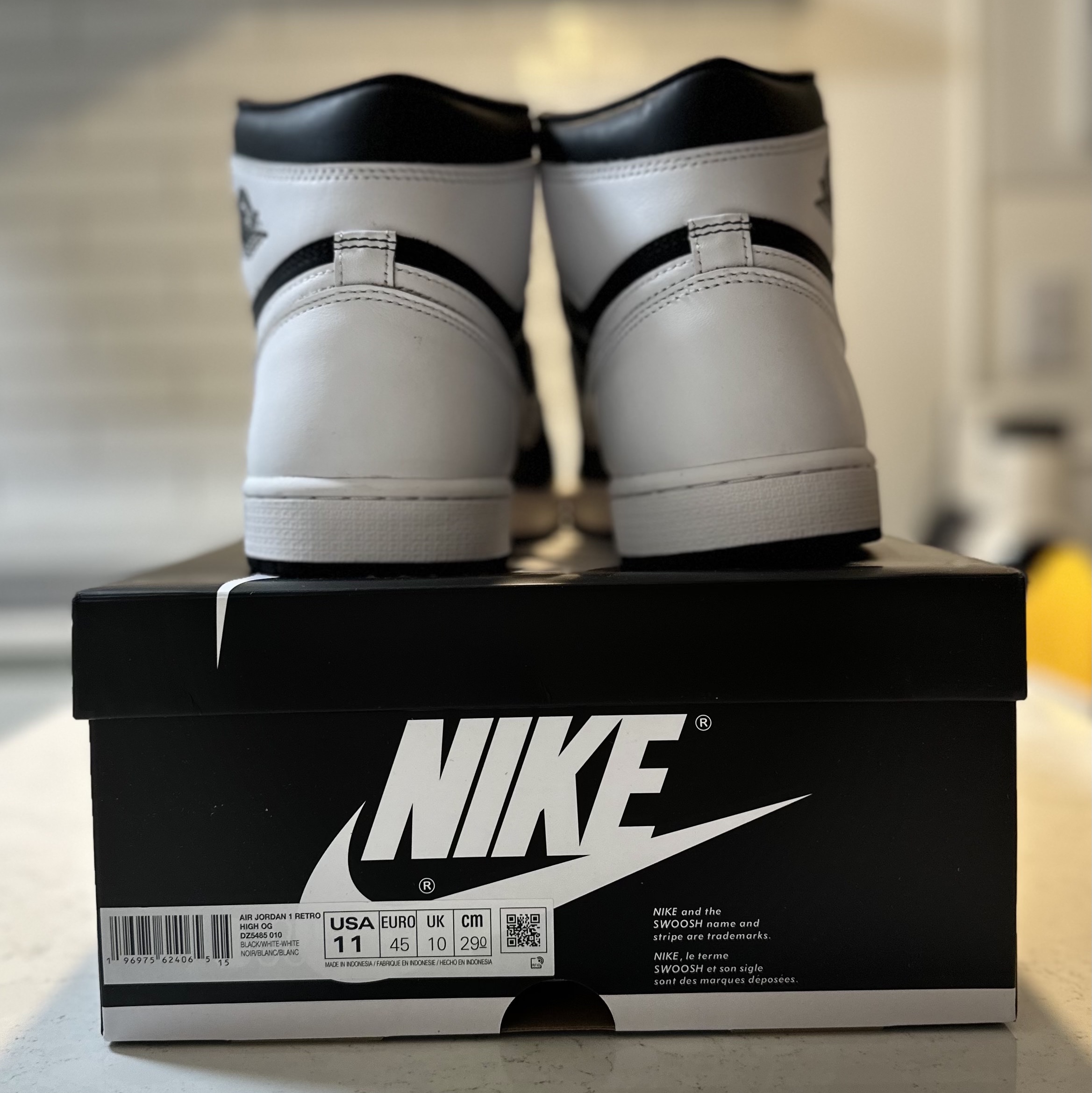 Jordan 1 Retro High OG Black White 착용 스타일 - 1