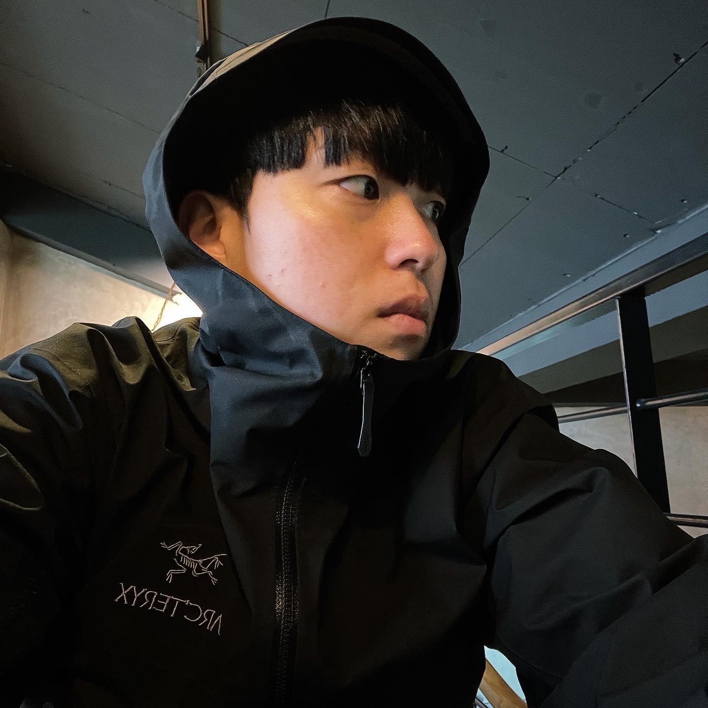 Nike x Stussy NRG FL Storm-Fit Pants Black (DO7170-010), Arc'teryx Beta Jacket Black 착용 스타일 - 2