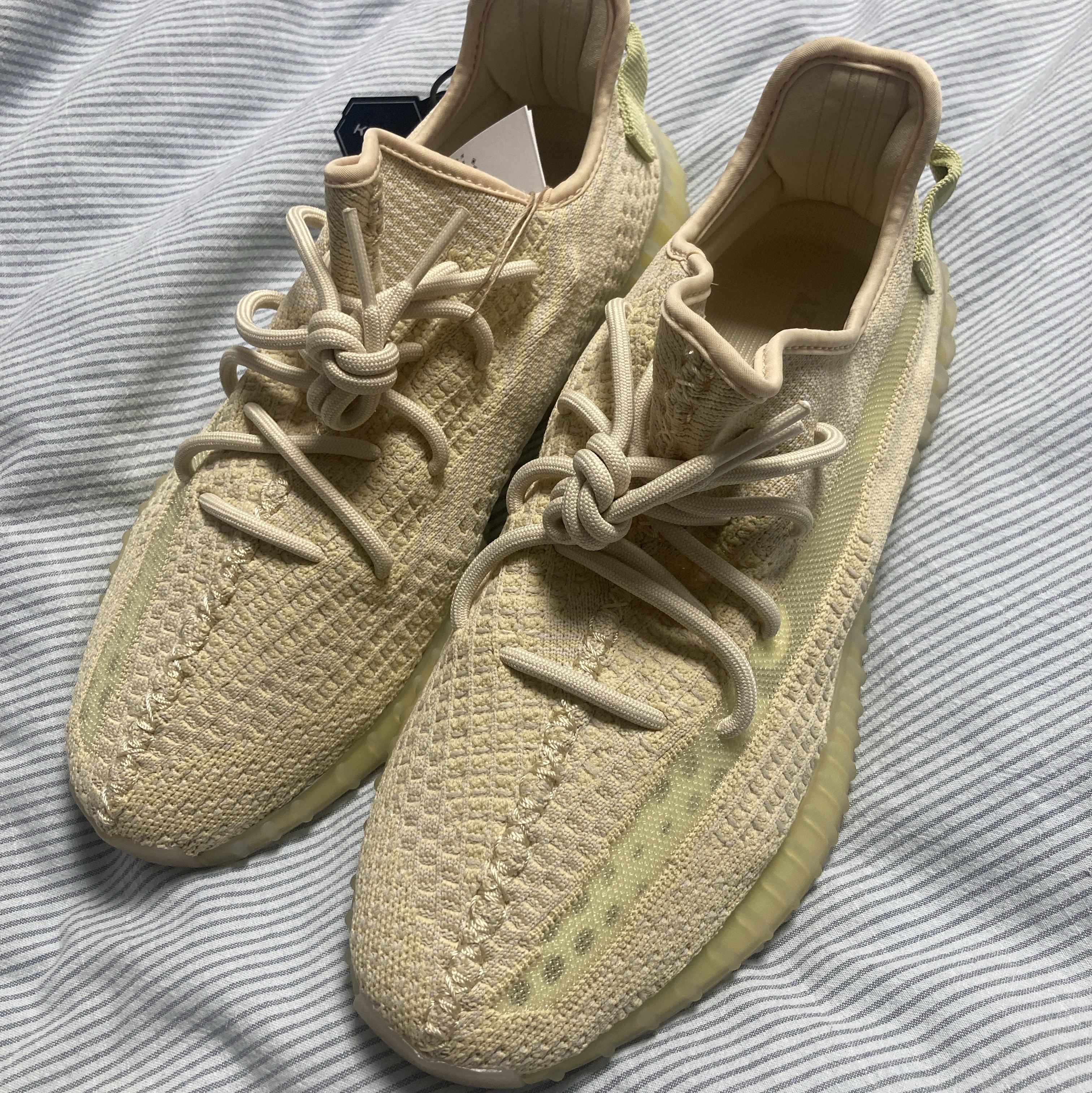 Adidas Yeezy Boost 350 V2 Flax 2022 착용 스타일