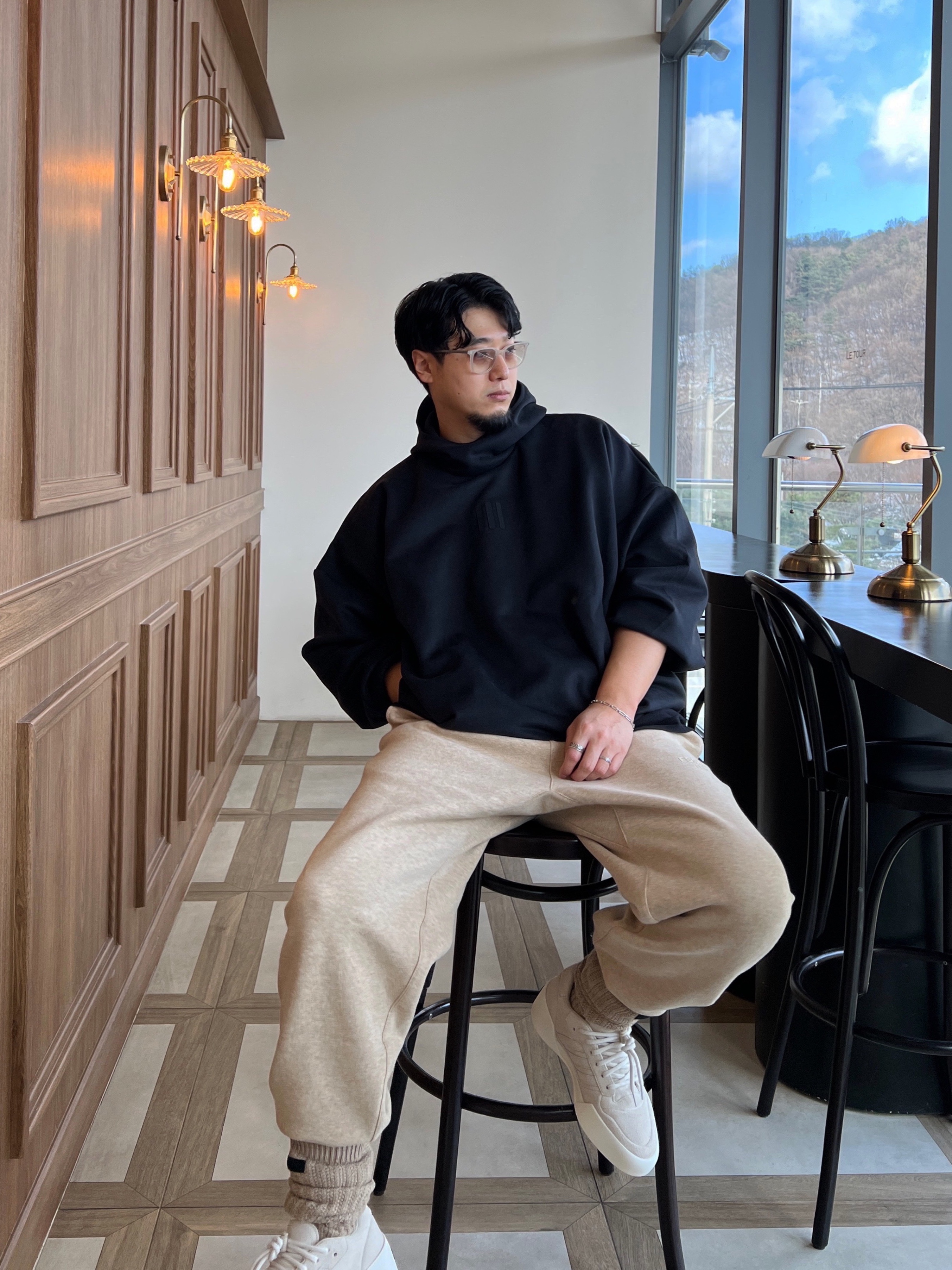 Adidas x Fear of God Athletics Suede Fleece Hoodie Black - KR Sizing, Adidas x Fear of God Athletics 86 Low Talc 착용 스타일