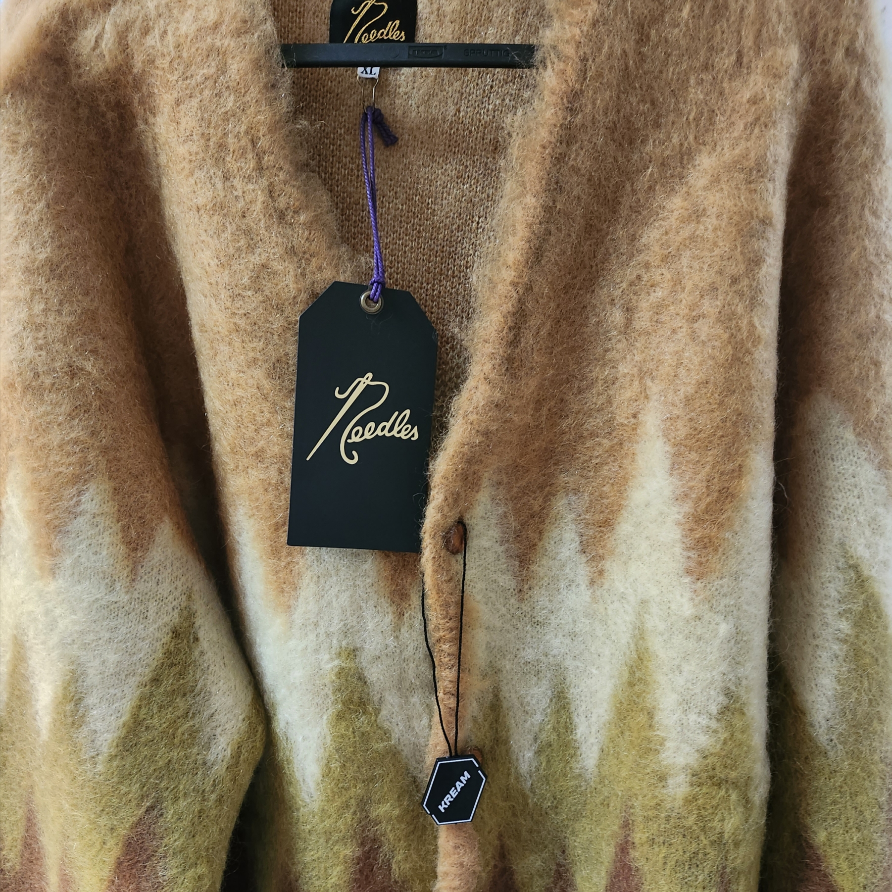 Needles Mohair Cardigan Zigzag Taupe 착용 스타일